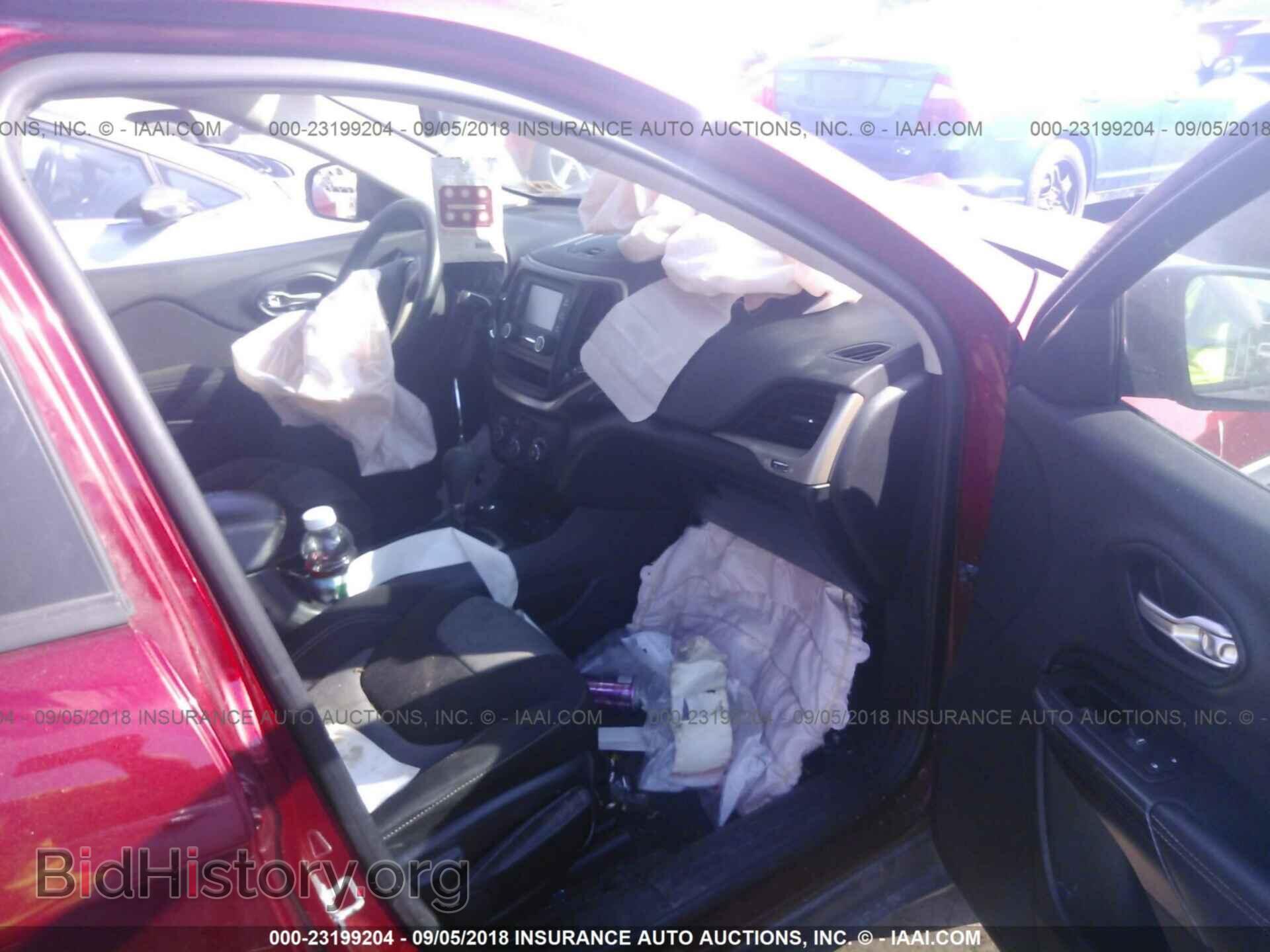 2014 Jeep Cherokee - VIN: 1C4PJMAB3EW140180 - Фото 5