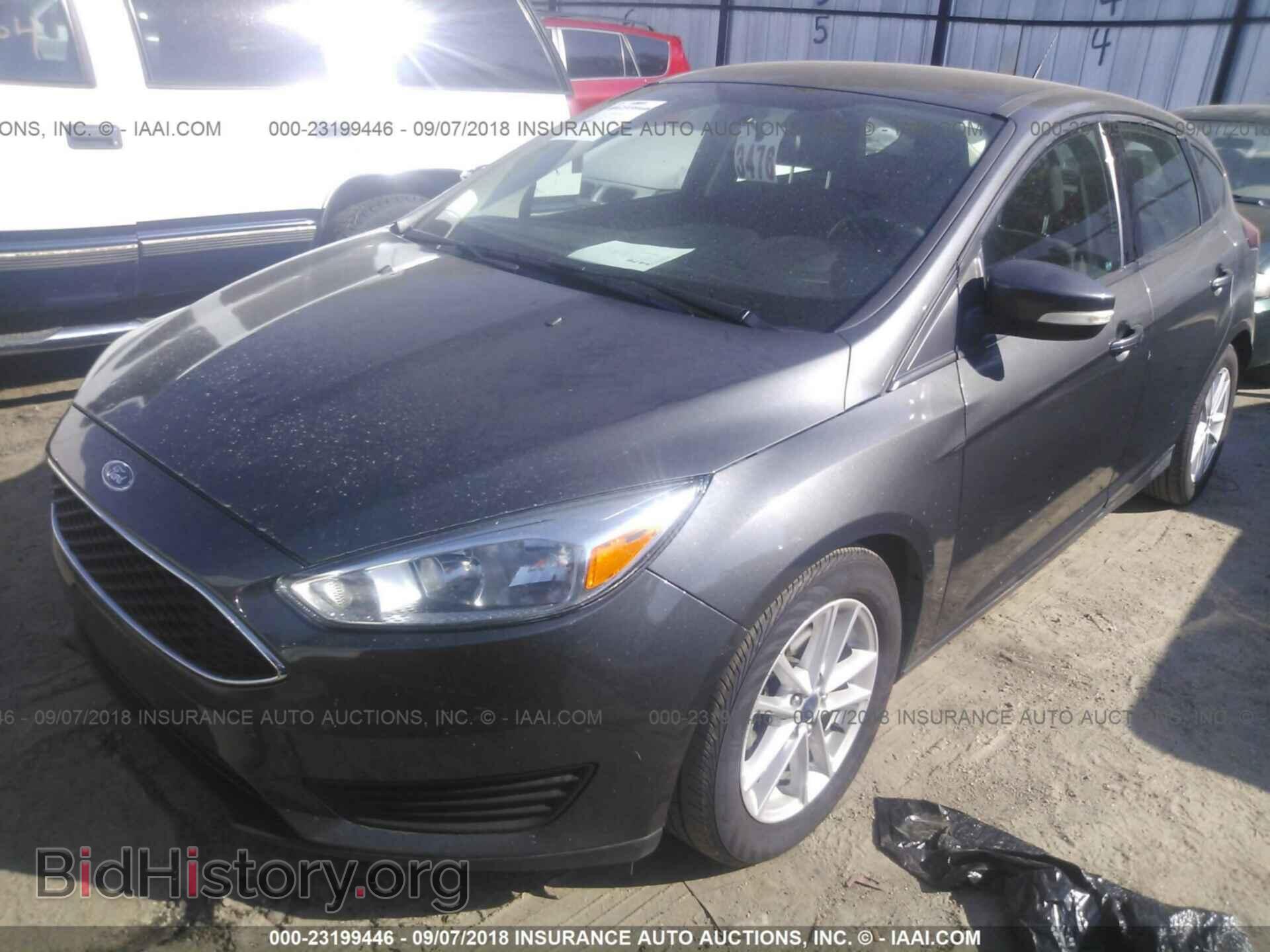 2017 Ford Focus - VIN: 1FADP3K27HL217817 - Photo 2
