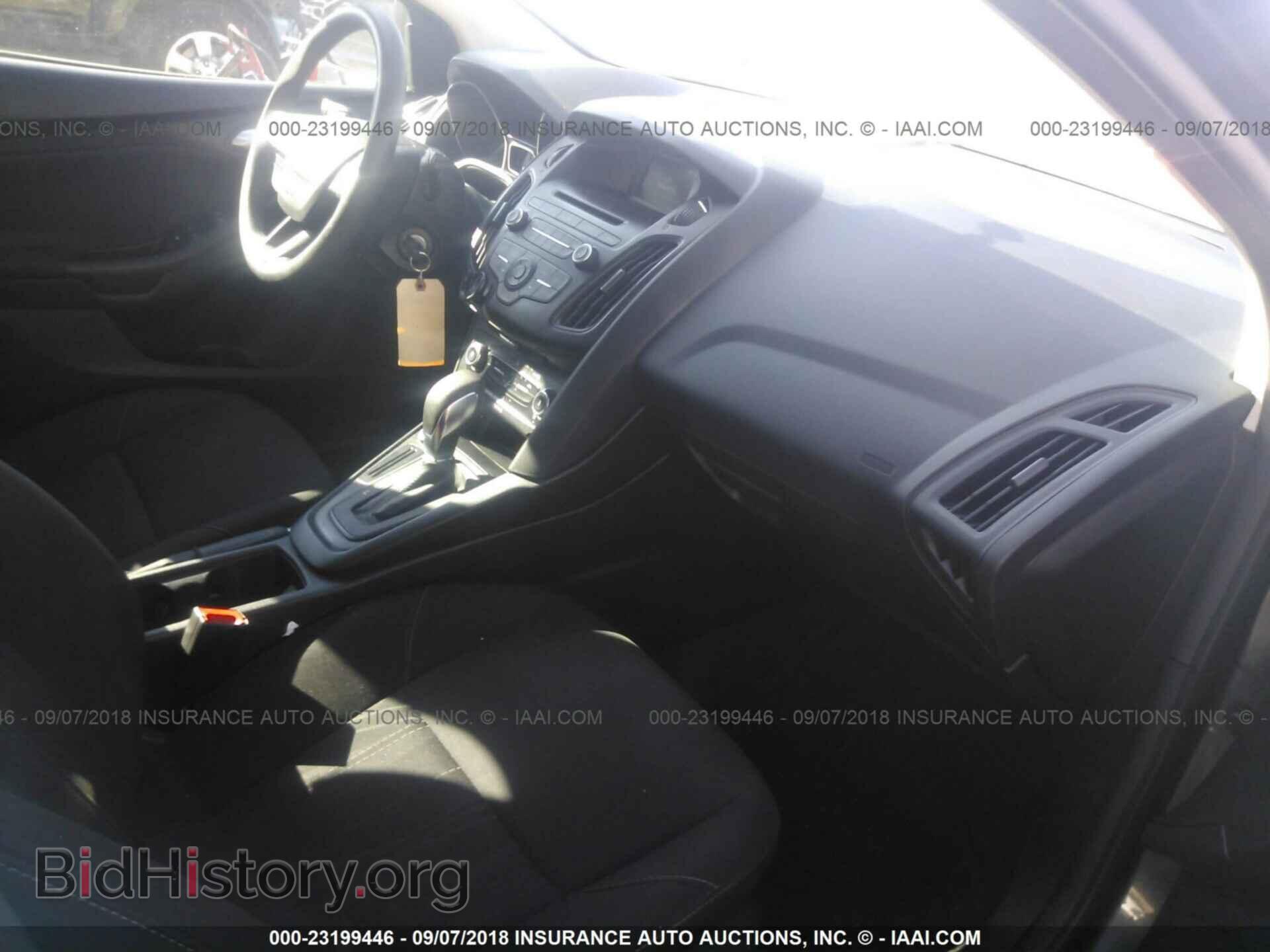 2017 Ford Focus - VIN: 1FADP3K27HL217817 - Photo 5
