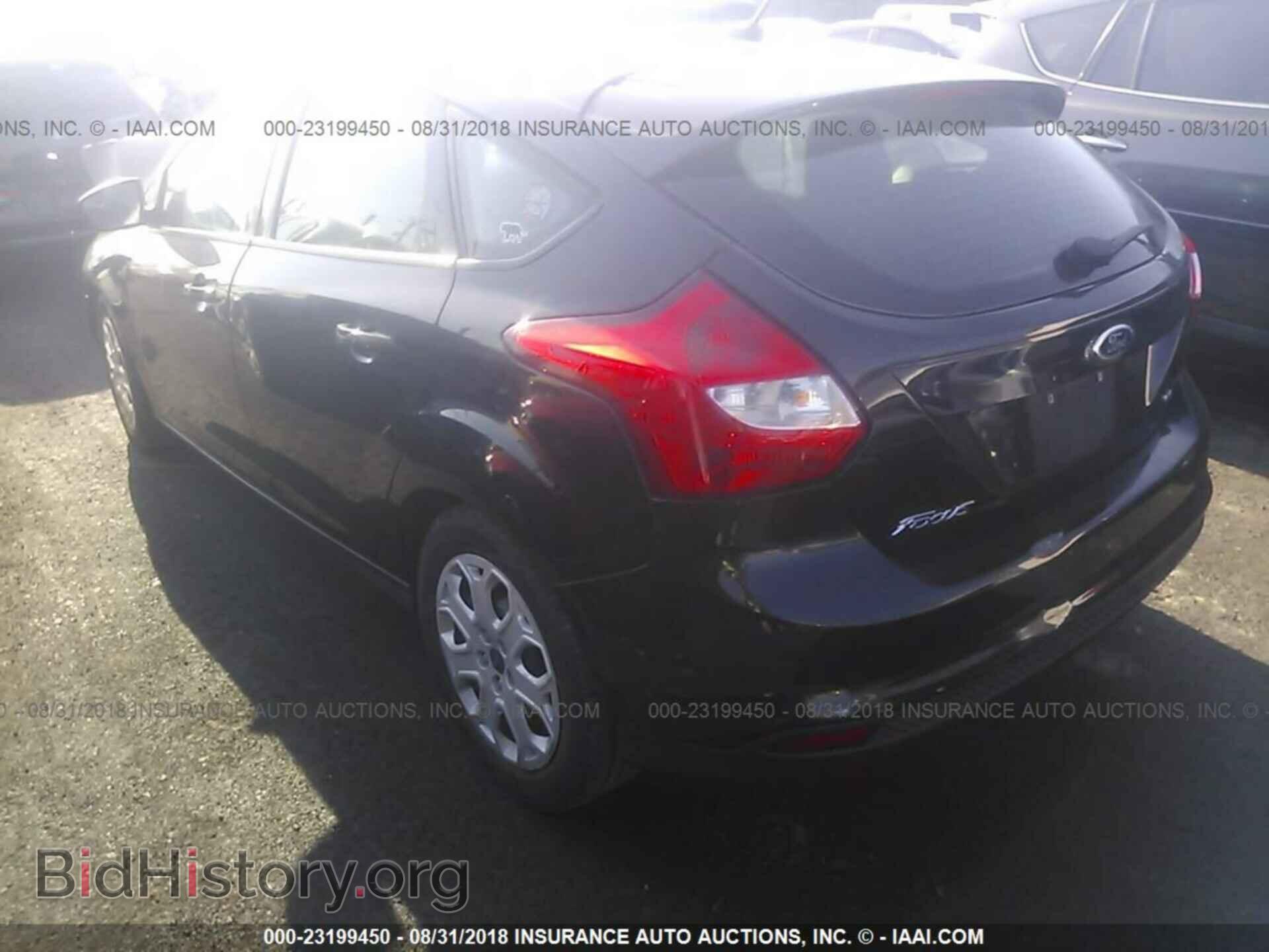 2012 Ford Focus - VIN: 1FAHP3K22CL321366 - Photo 3