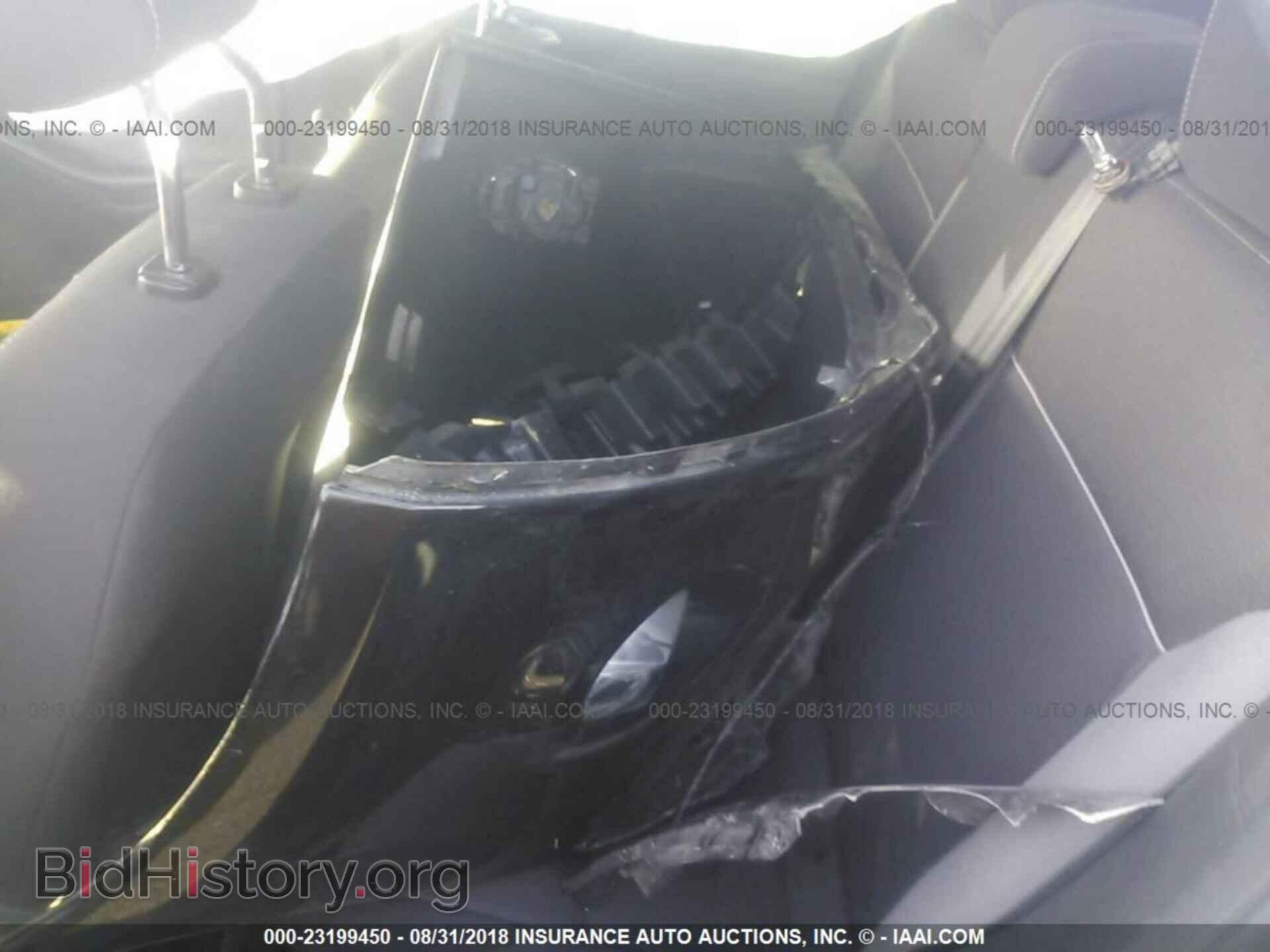 2012 Ford Focus - VIN: 1FAHP3K22CL321366 - Photo 8