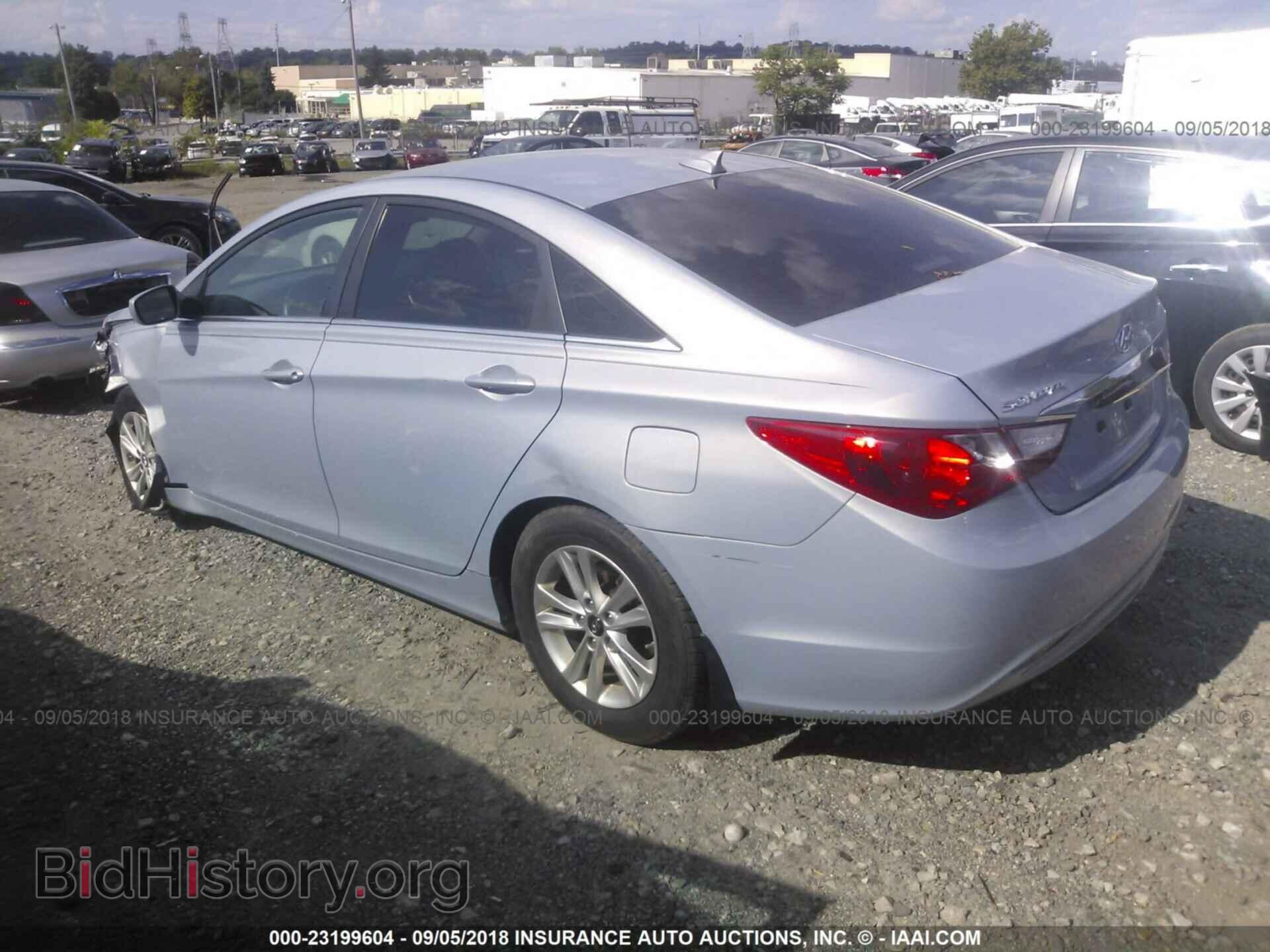 2012 Hyundai Sonata - VIN: 5NPEB4AC1CH434841 - Фото 3