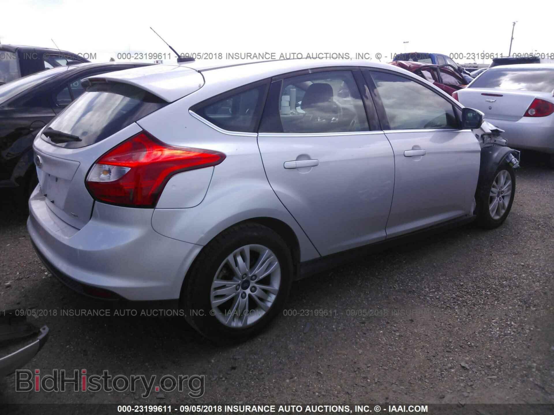 2012 Ford Focus - VIN: 1FAHP3M20CL358493 - Фото 4