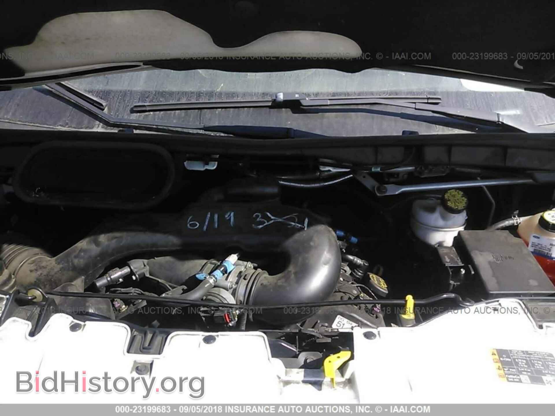 2015 Ford Transit - VIN: 1FTNR1CM8FKA16640 - Фото 10