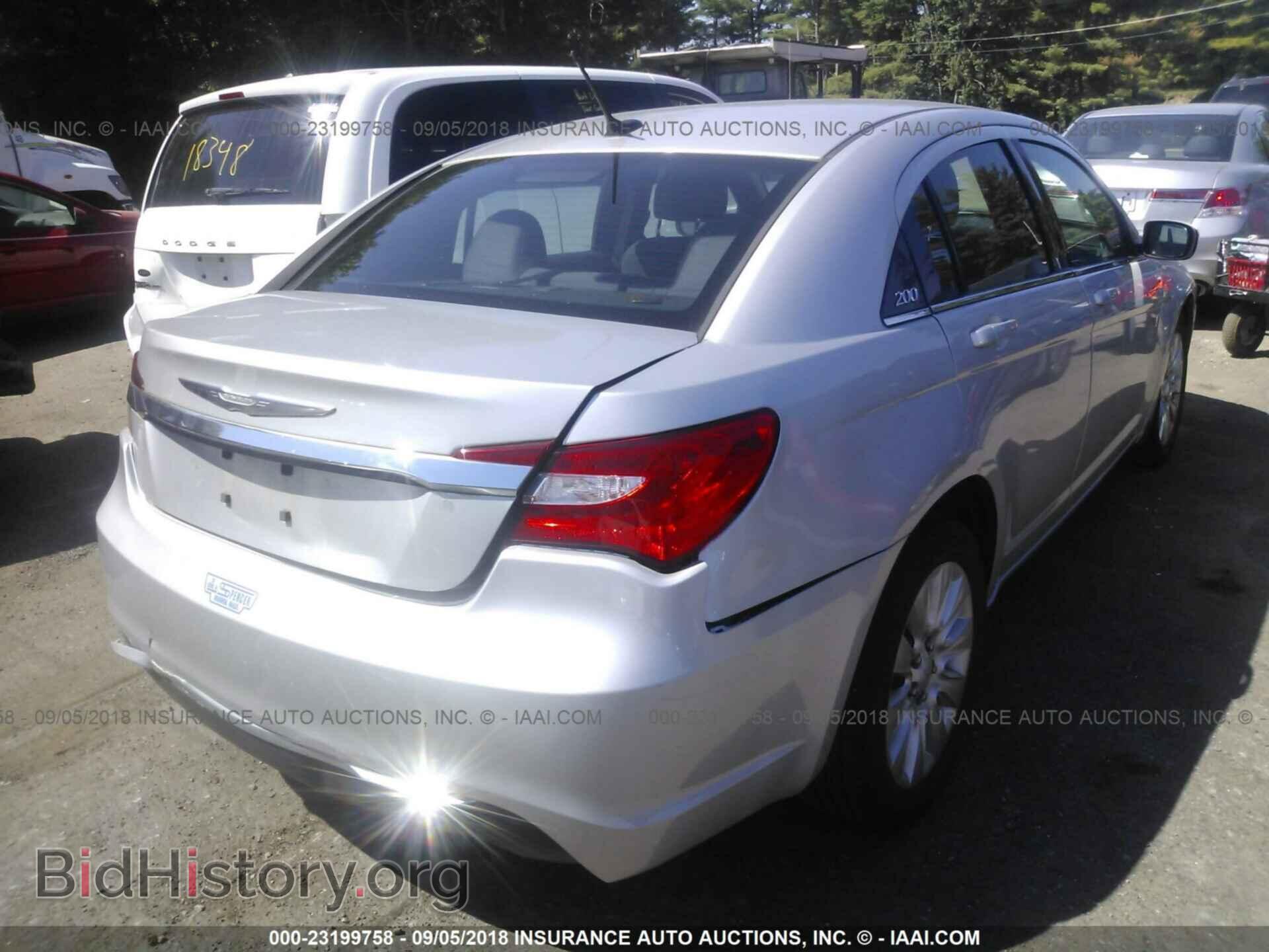 2012 Chrysler 200 - VIN: 1C3CCBAB7CN289535 - Photo 4