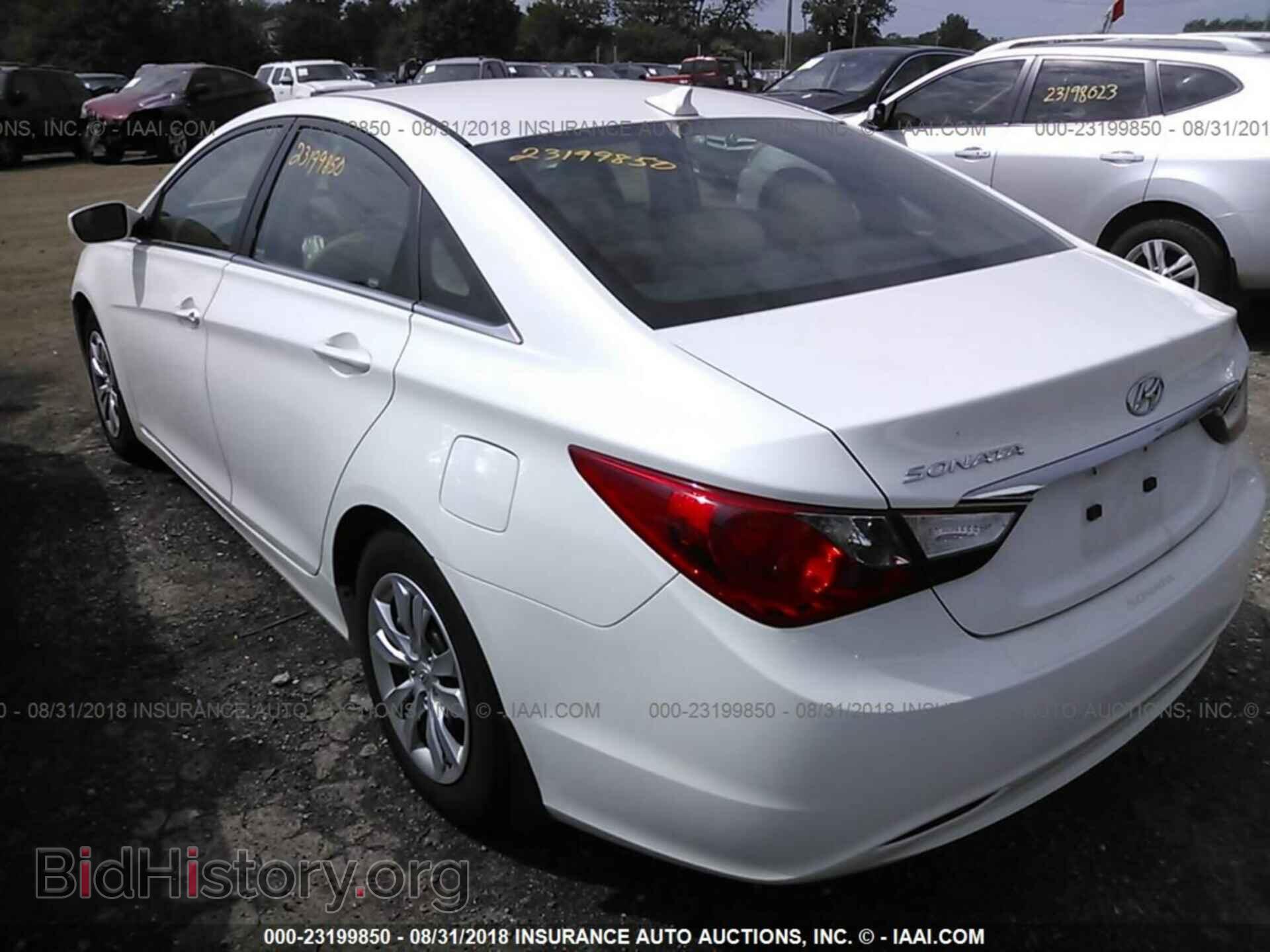 2012 Hyundai Sonata - VIN: 5NPEB4AC9CH385422 - Фото 3