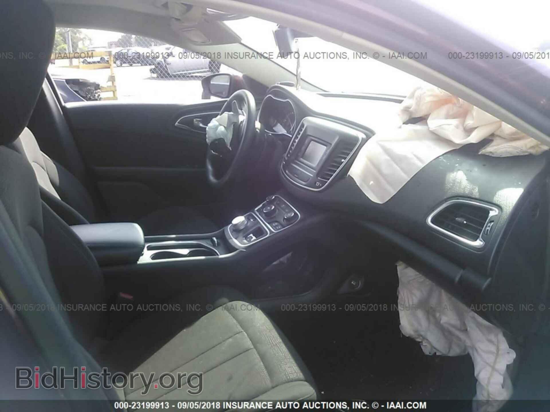 2016 Chrysler 200 - VIN: 1C3CCCAB9GN162121 - Photo 5