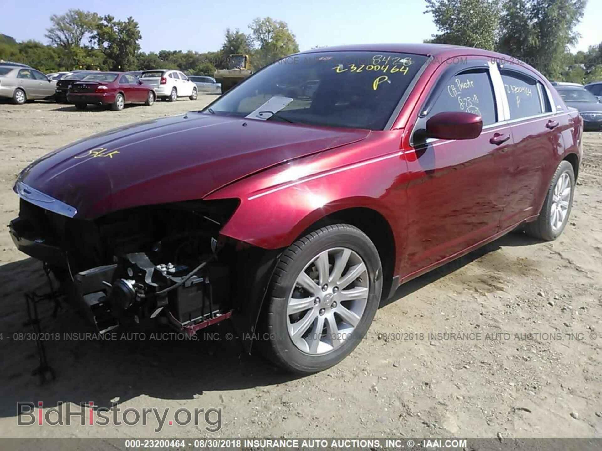 2014 Chrysler 200 - VIN: 1C3CCBBB9EN198428 - Photo 2