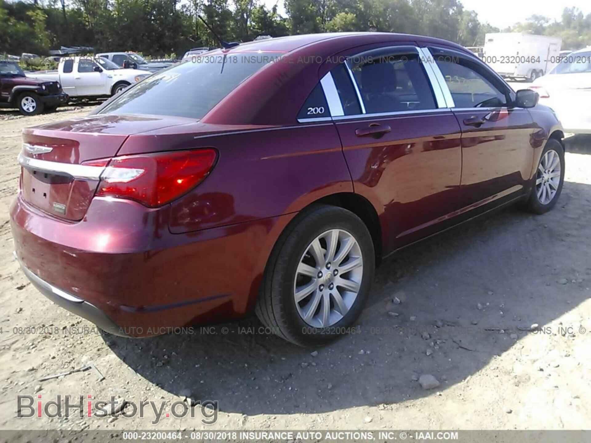 2014 Chrysler 200 - VIN: 1C3CCBBB9EN198428 - Photo 4