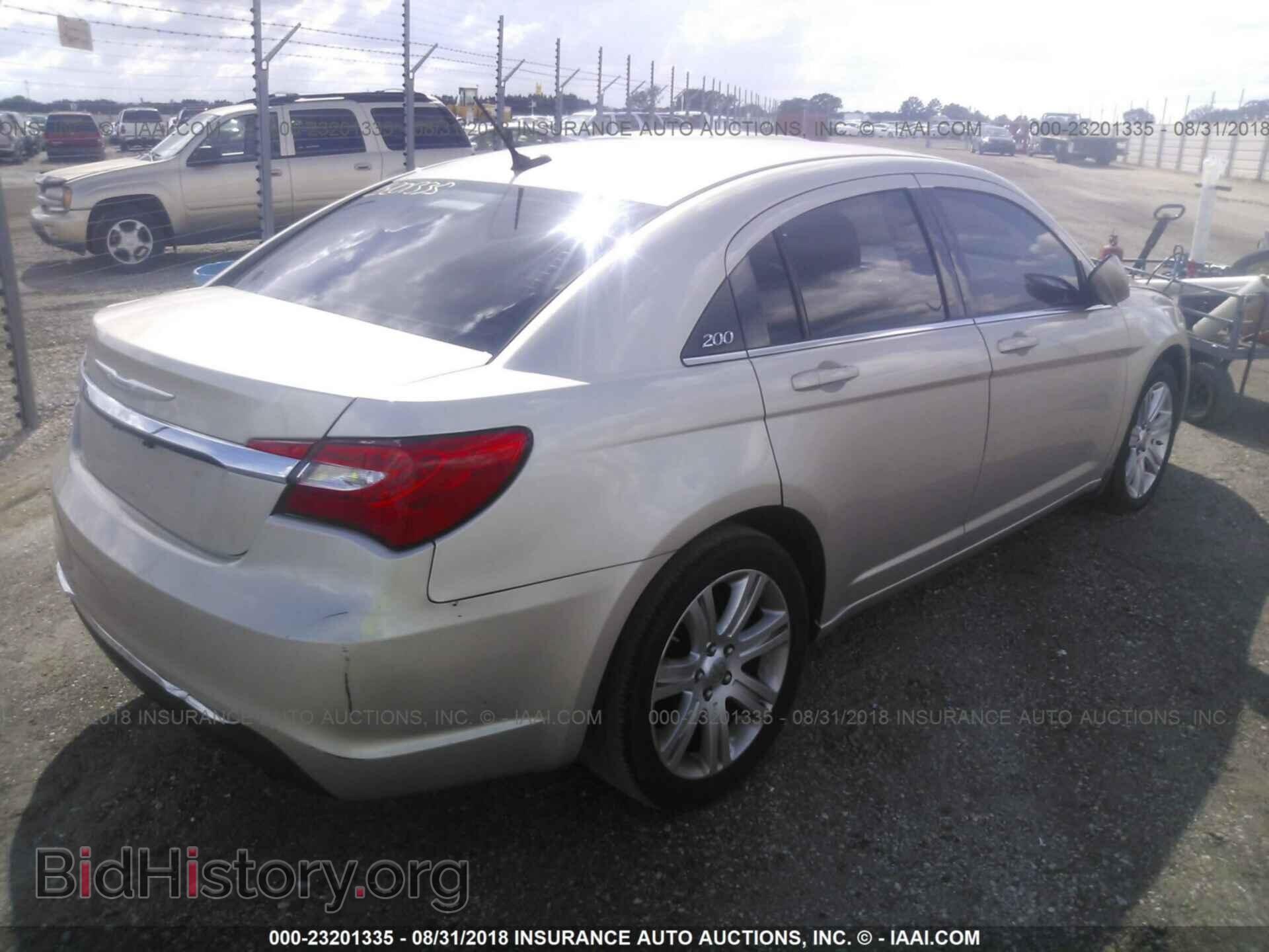 2013 Chrysler 200 - VIN: 1C3CCBAB4DN761613 - Photo 4