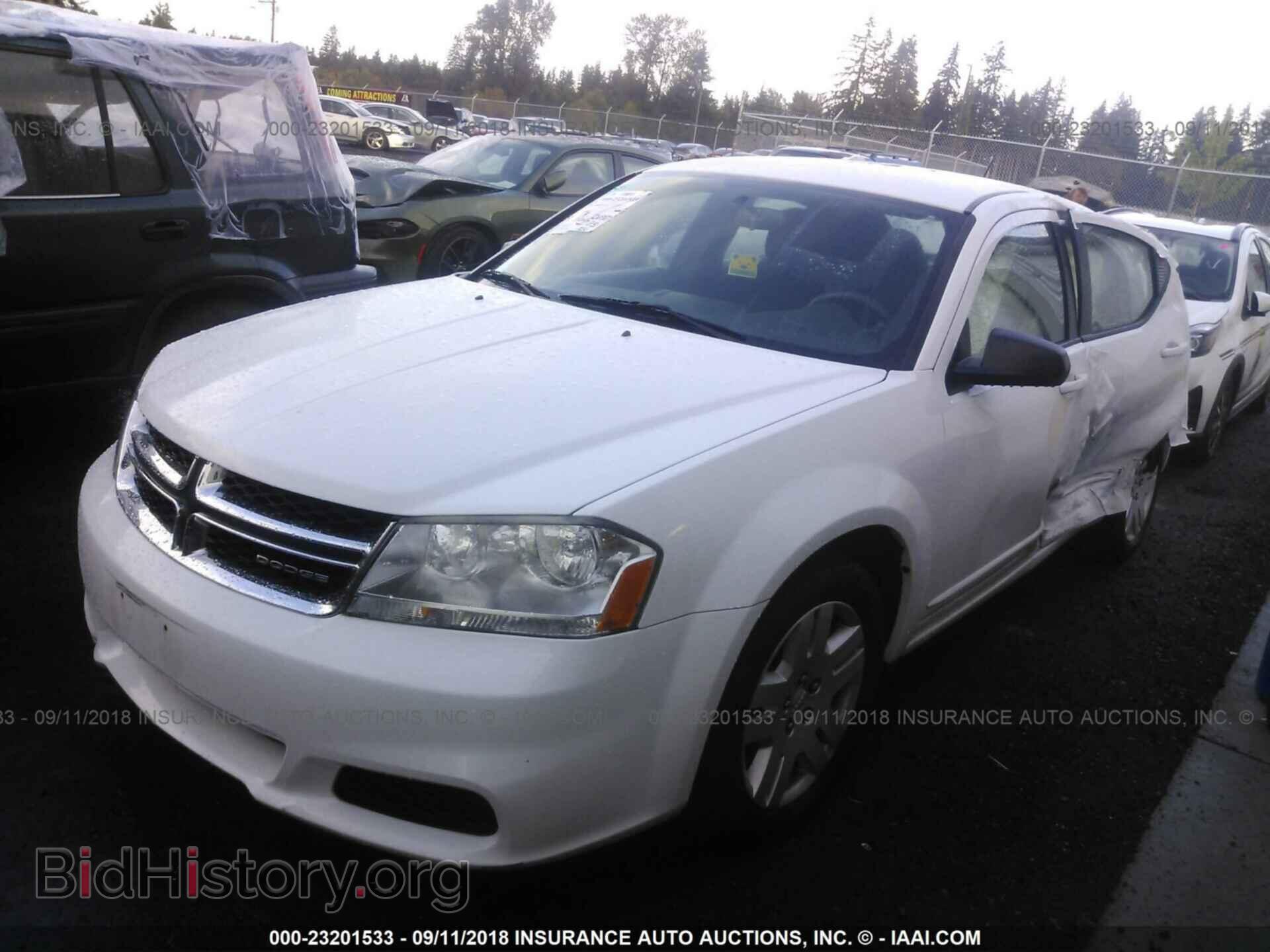 2011 Dodge Avenger - VIN: 1B3BD4FB7BN567939 - Фото 2