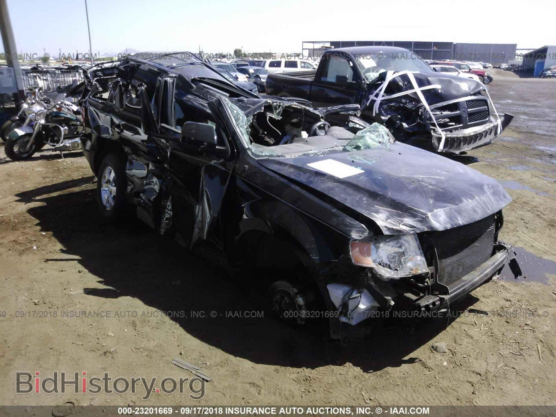 Photo 1FMCU0EG8CKA44131 - Ford Escape 2012