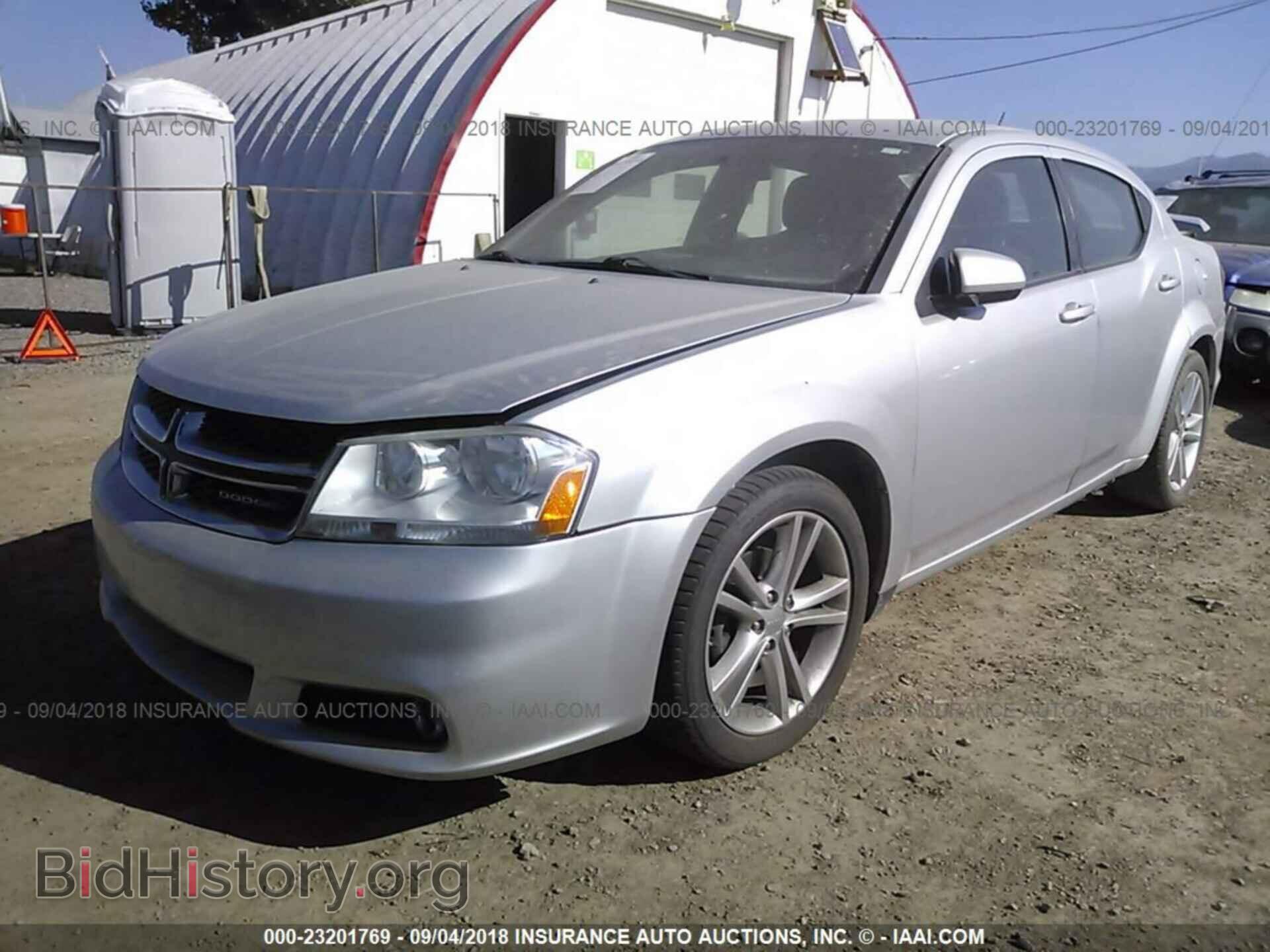2011 Dodge Avenger - VIN: 1B3BD1FB6BN551892 - Photo 2
