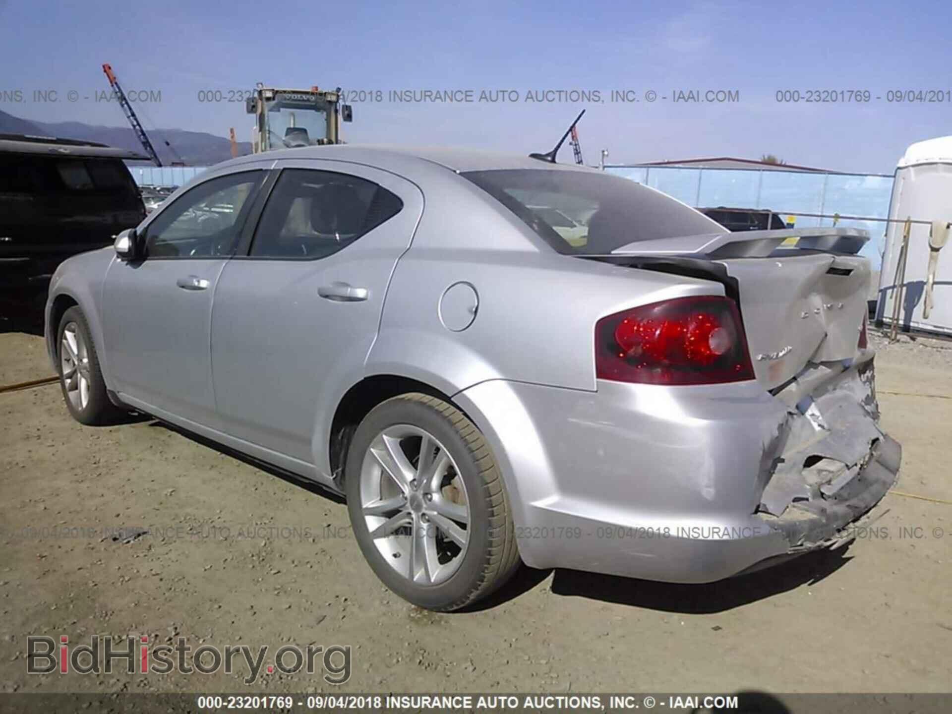 2011 Dodge Avenger - VIN: 1B3BD1FB6BN551892 - Photo 3