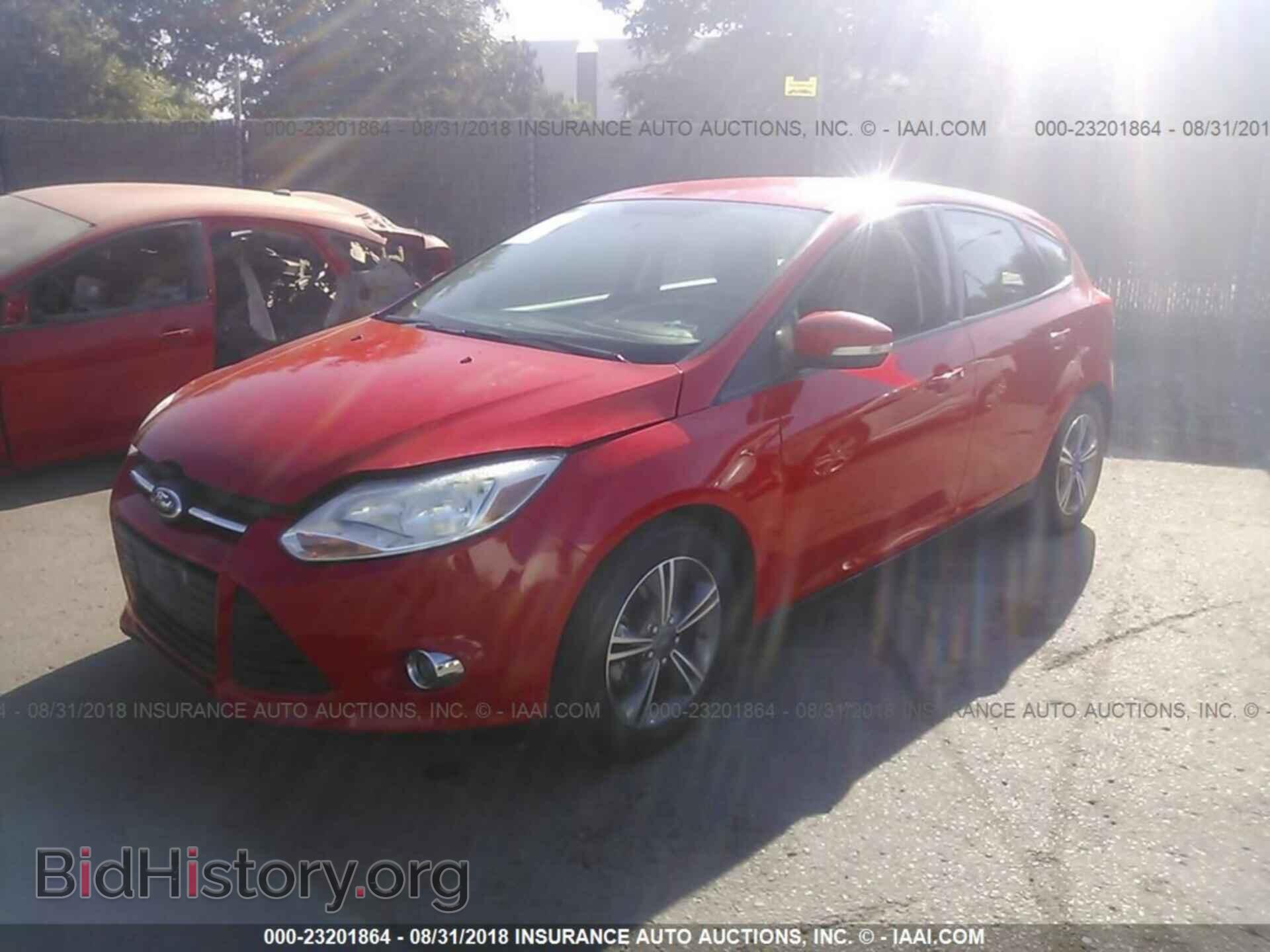 2014 Ford Focus - VIN: 1FADP3K28EL453422 - Фото 2
