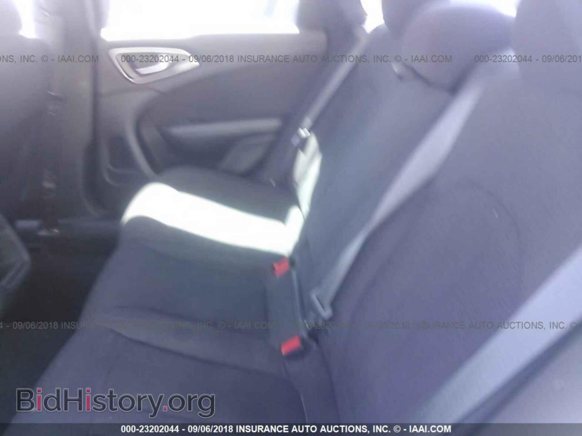 2015 Chrysler 200 - VIN: 1C3CCCAB5FN608344 - Photo 8