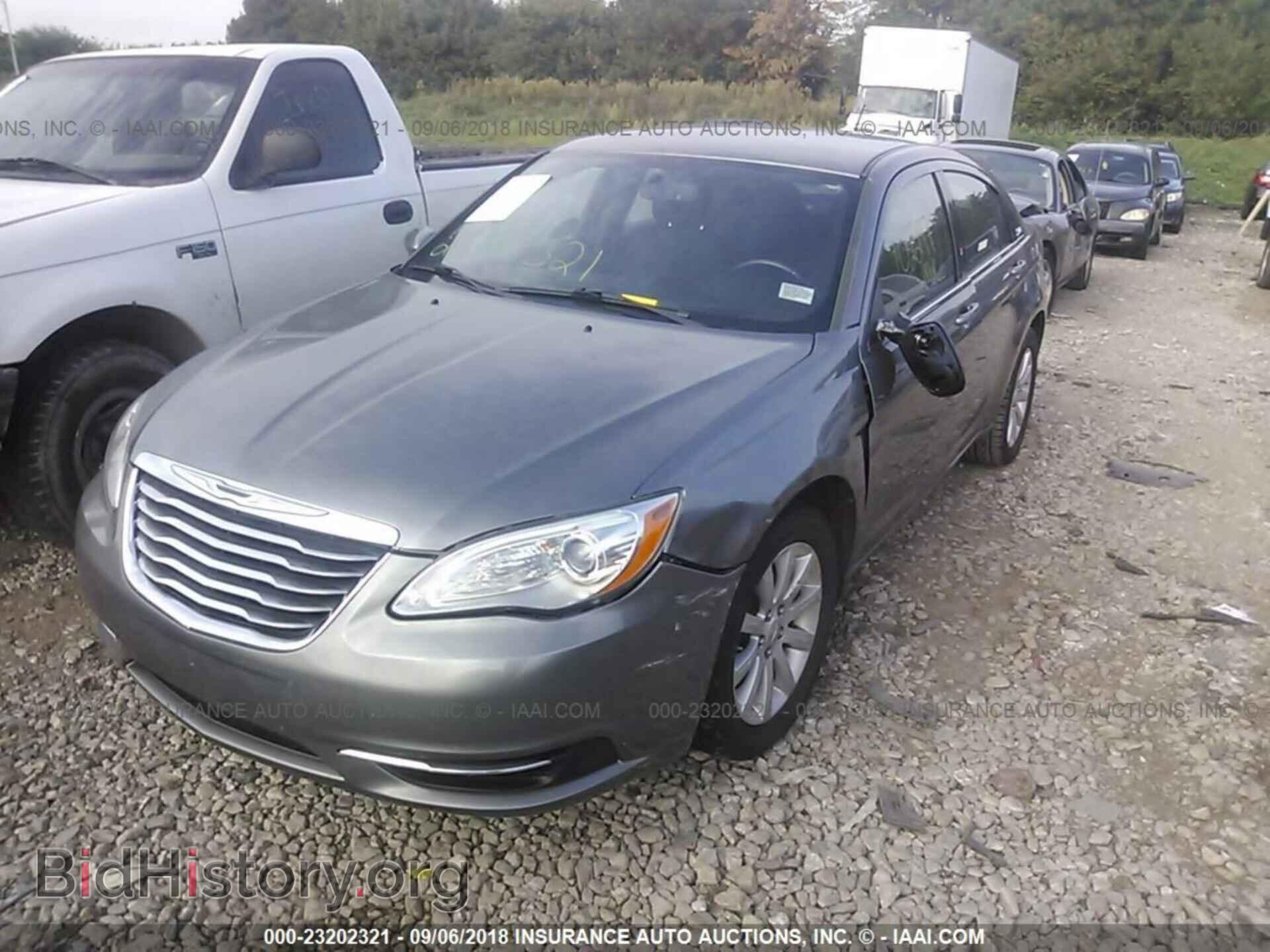2012 Chrysler 200 - VIN: 1C3CCBBB0CN106300 - Photo 2
