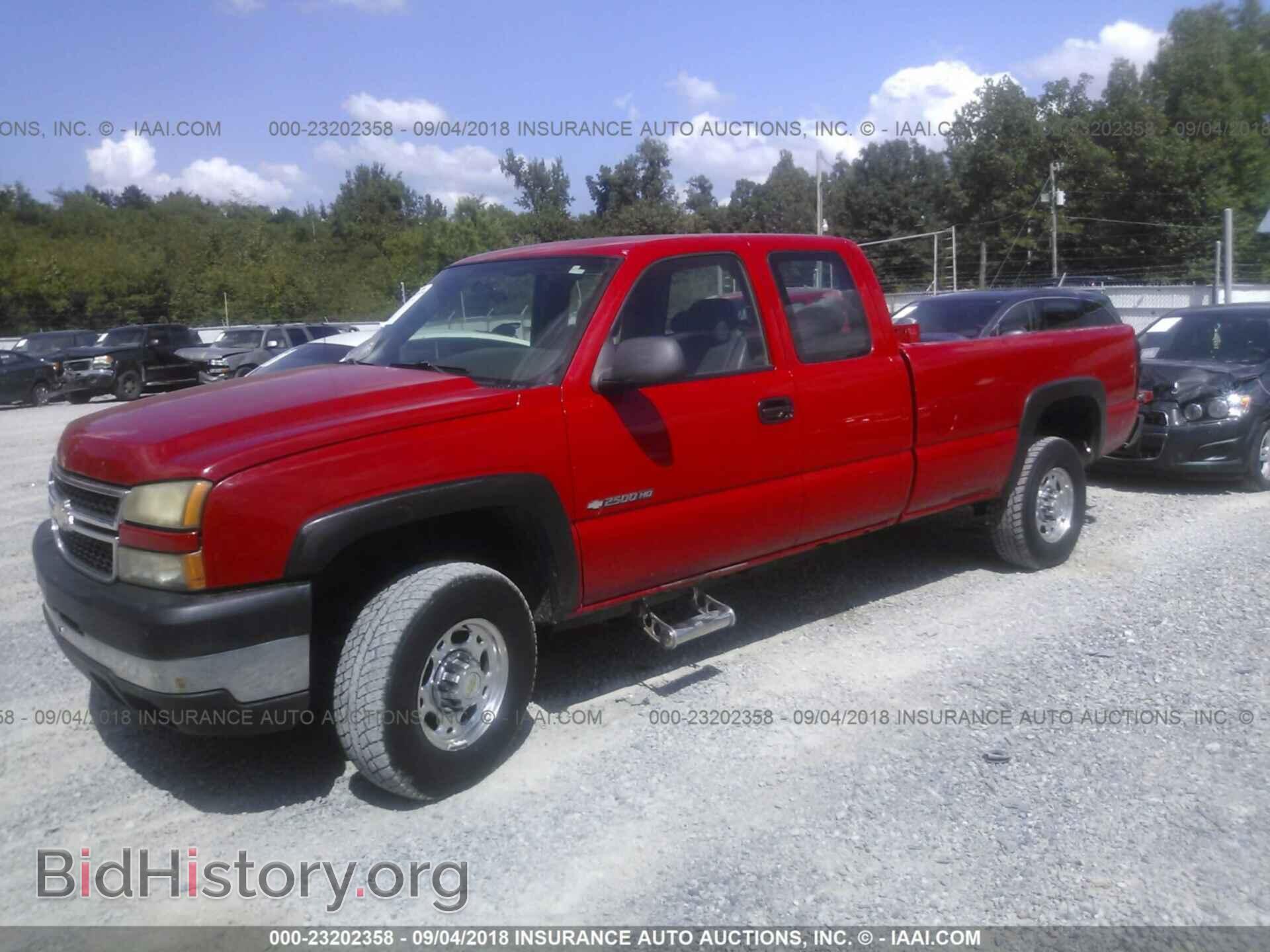 2006 CHEVROLET SILVERADO - VIN: 1GCHK29U06E200421 - Фото 2