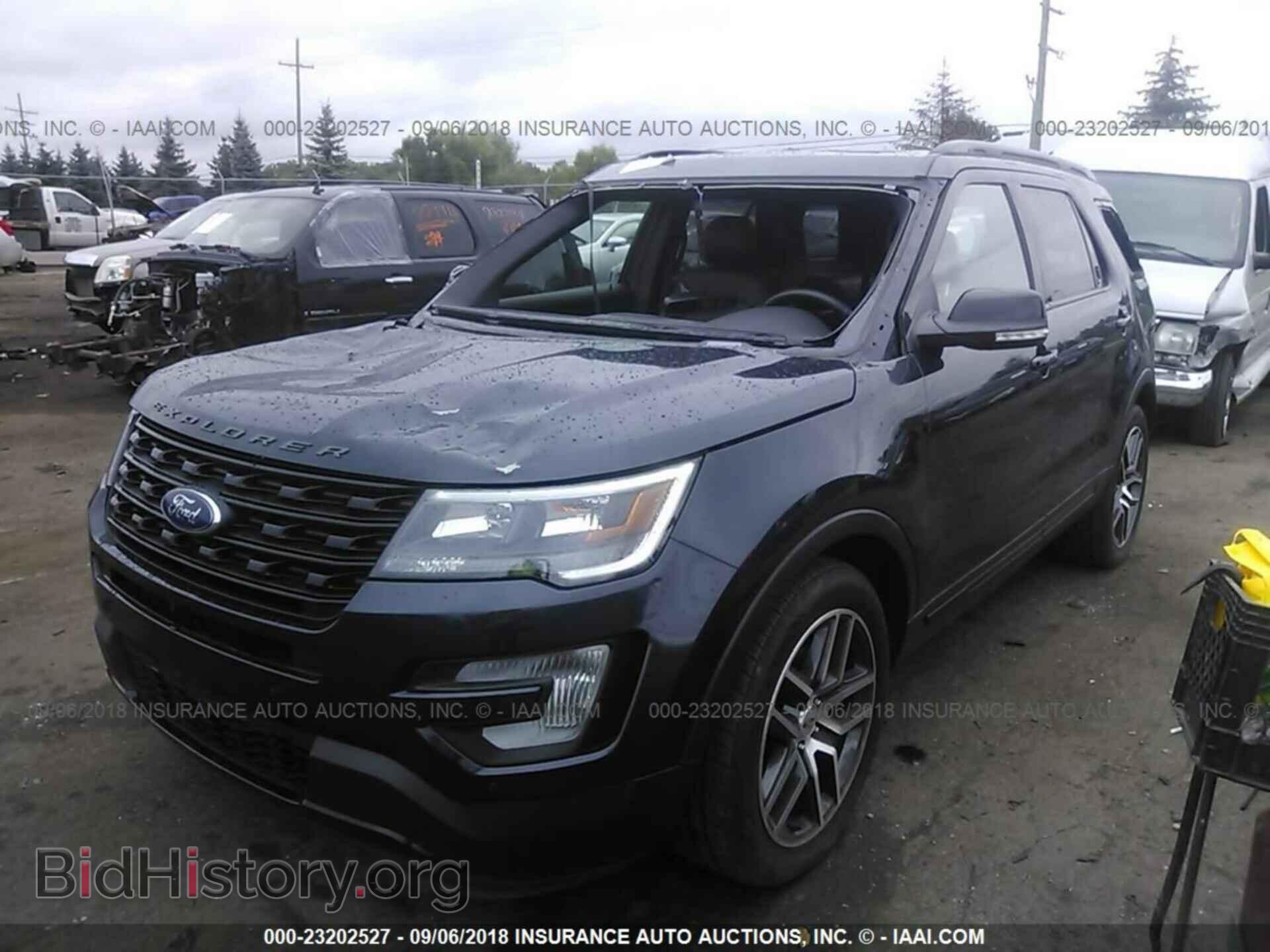 2017 Ford Explorer - VIN: 1FM5K8GT3HGA57693 - Фото 2