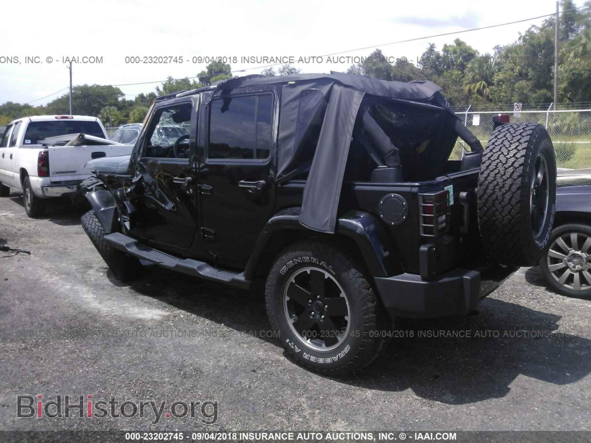 2012 Jeep Wrangler - VIN: 1C4HJWEG4CL285233 - Фото 3