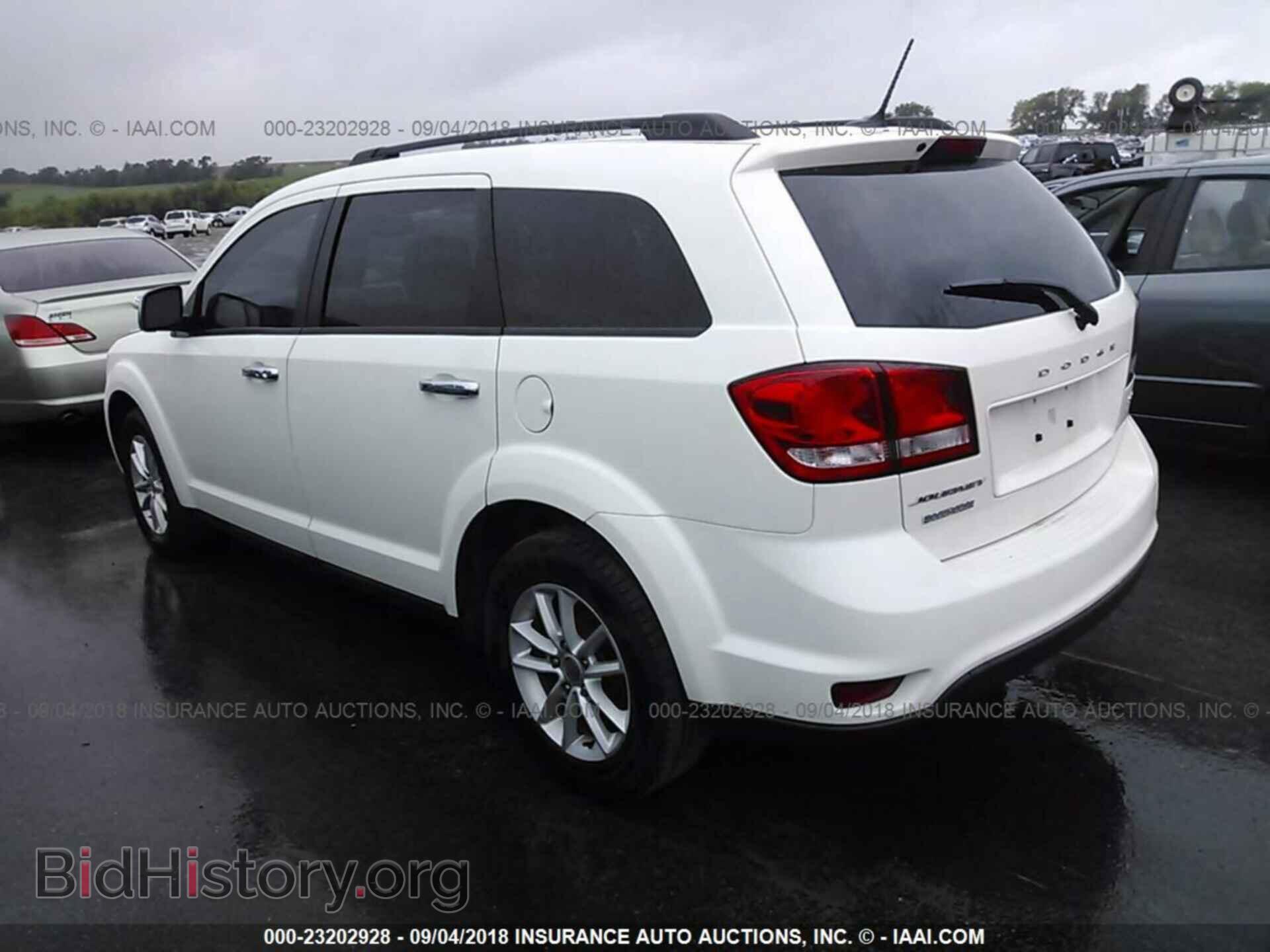 2014 Dodge Journey - VIN: 3C4PDCBBXET102497 - Фото 3