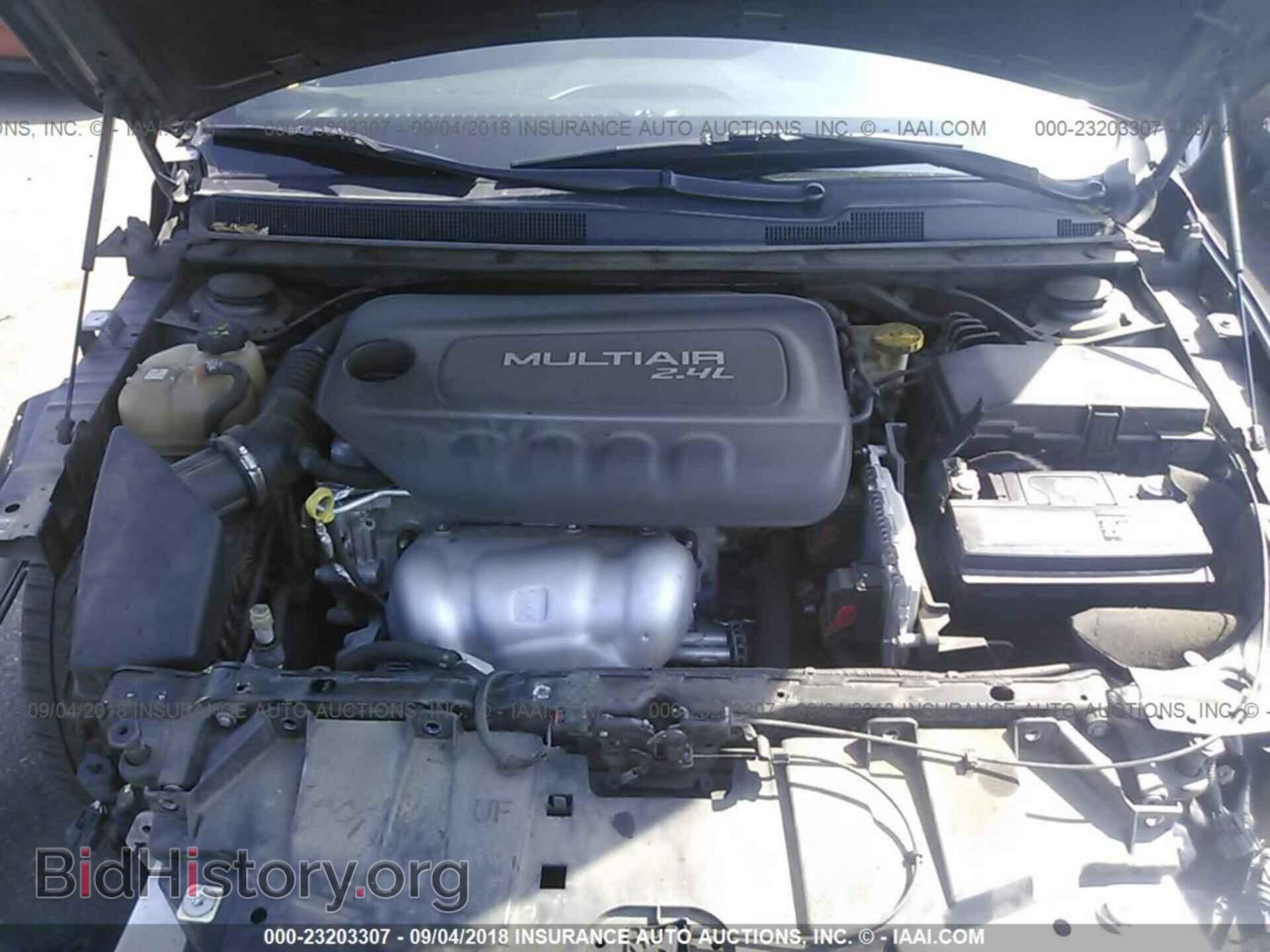 2015 Chrysler 200 - VIN: 1C3CCCBB6FN715515 - Фото 10