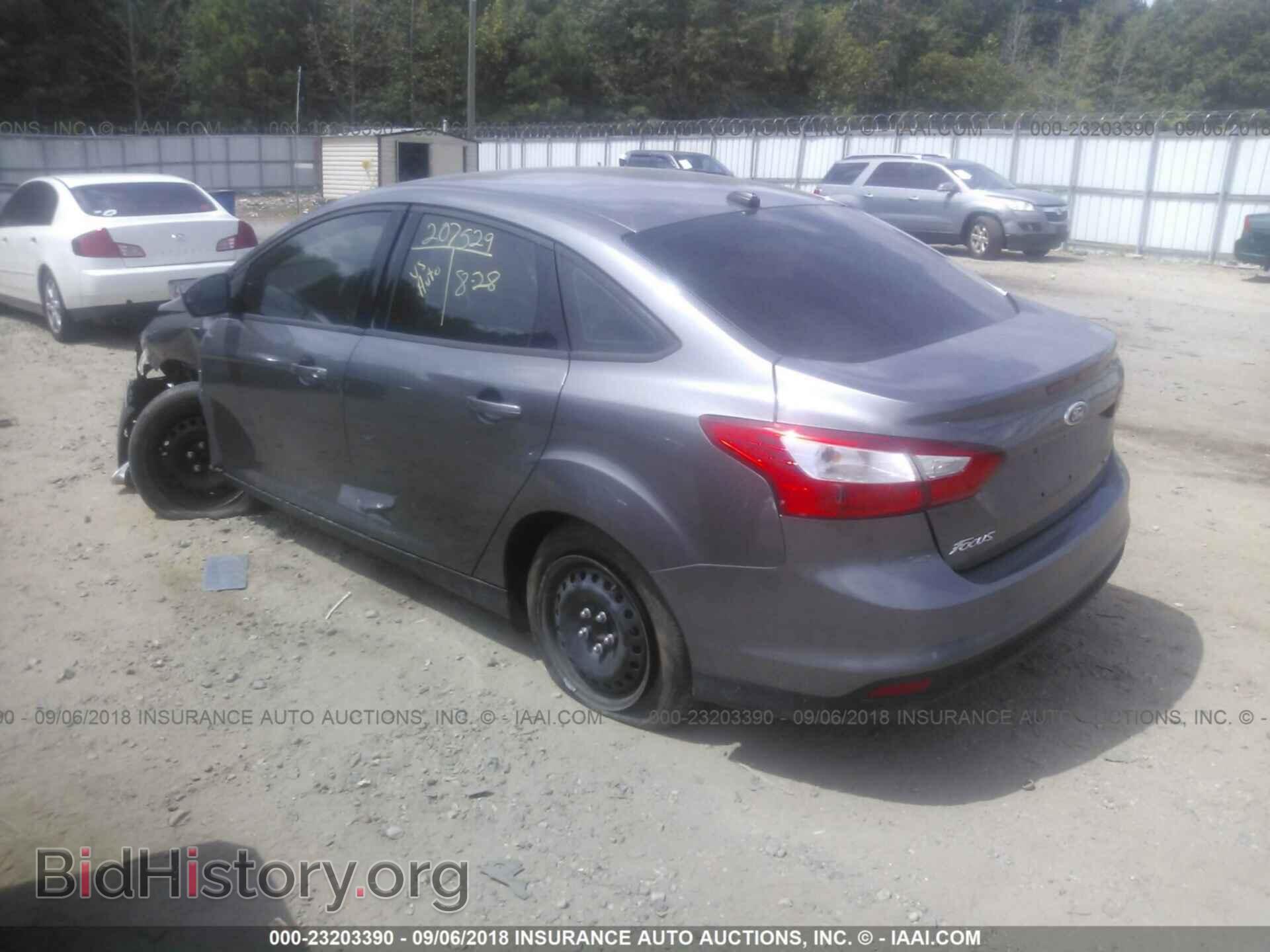 2012 Ford Focus - VIN: 1FAHP3F21CL207529 - Photo 3