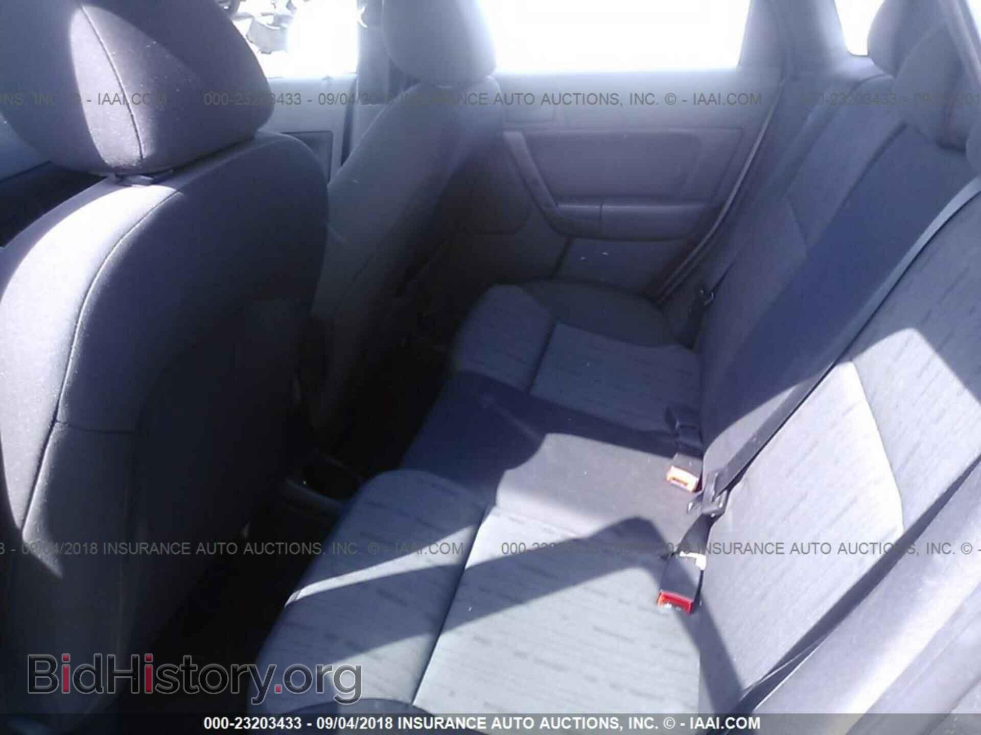 2011 Ford Focus - VIN: 1FAHP3FN1BW162356 - Фото 8
