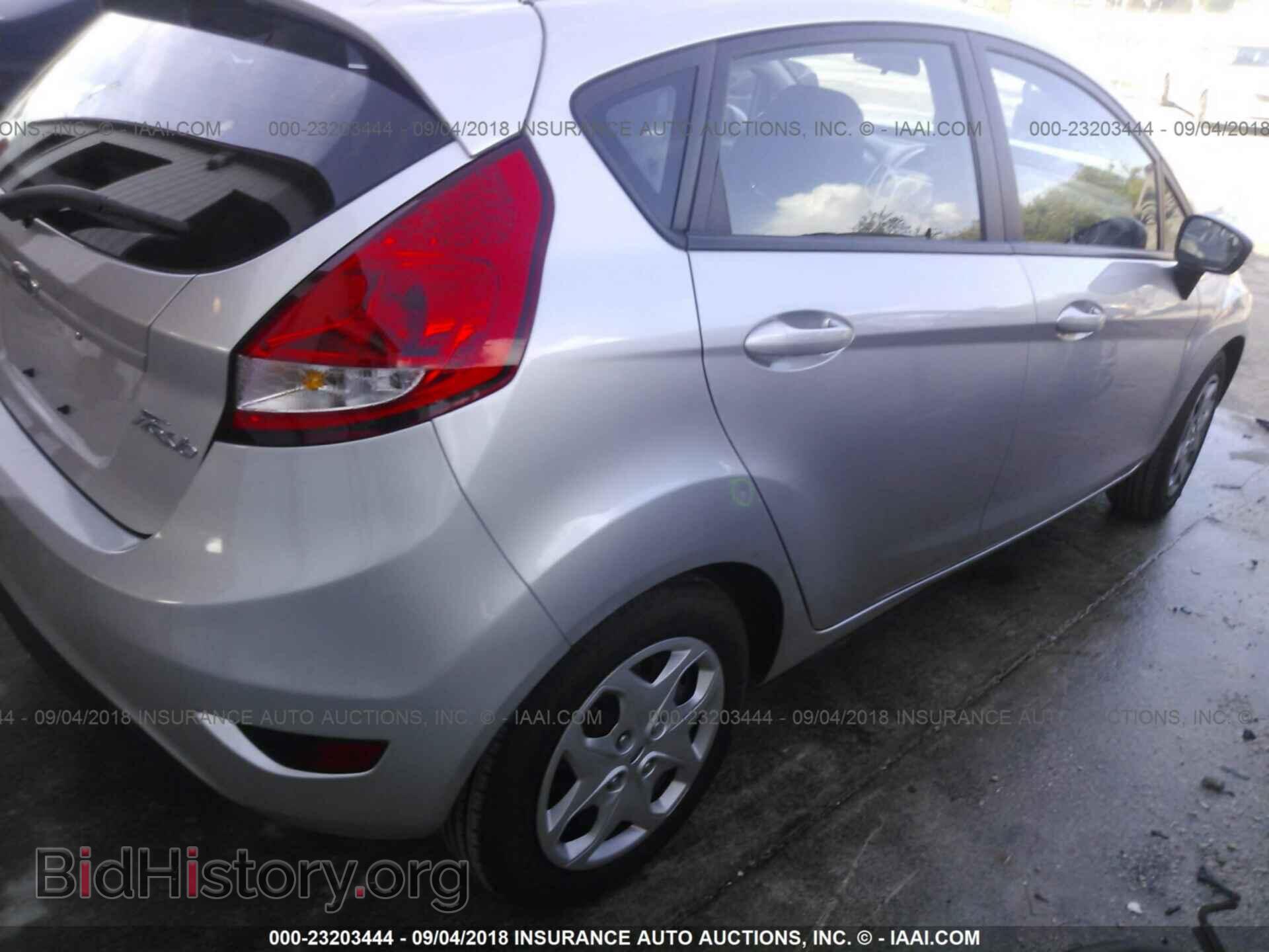 2013 Ford Fiesta - VIN: 3FADP4EJ6DM150547 - Фото 4