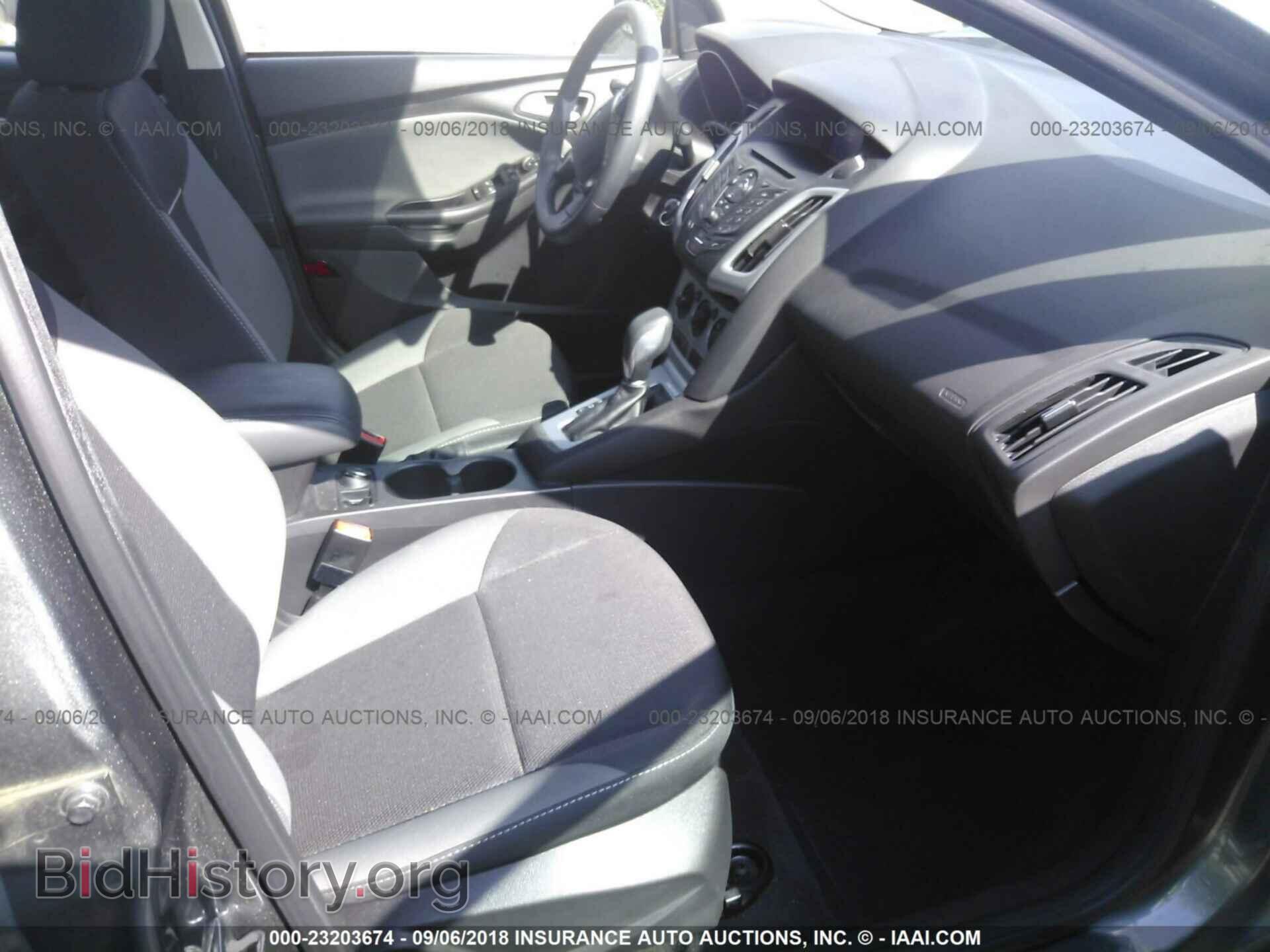 2014 Ford Focus - VIN: 1FADP3F22EL421611 - Photo 5