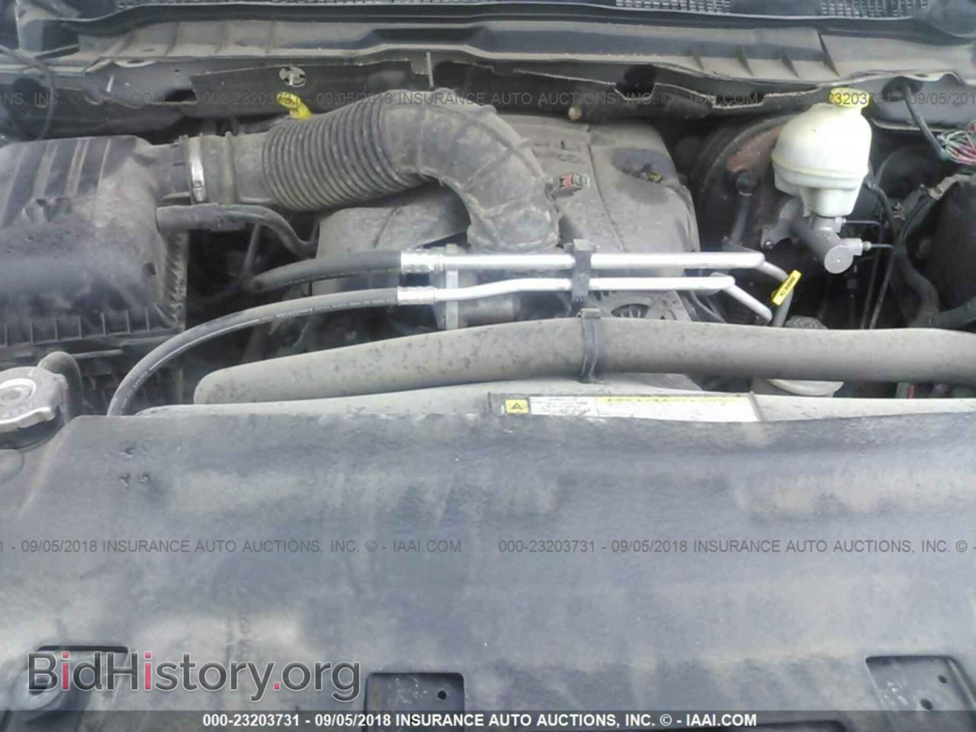 2011 Dodge Ram 1500 - VIN: 1D7RV1GT9BS562832 - Фото 10