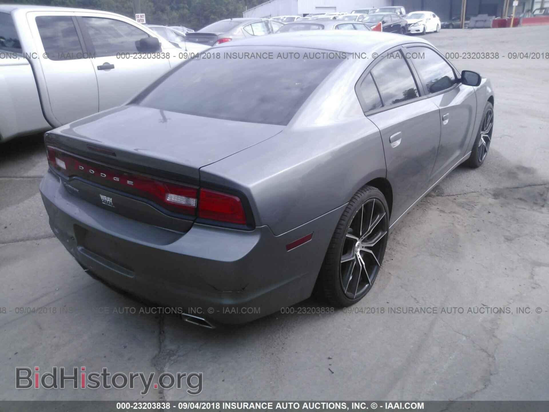 2011 Dodge Charger - VIN: 2B3CL3CG9BH562039 - Фото 4