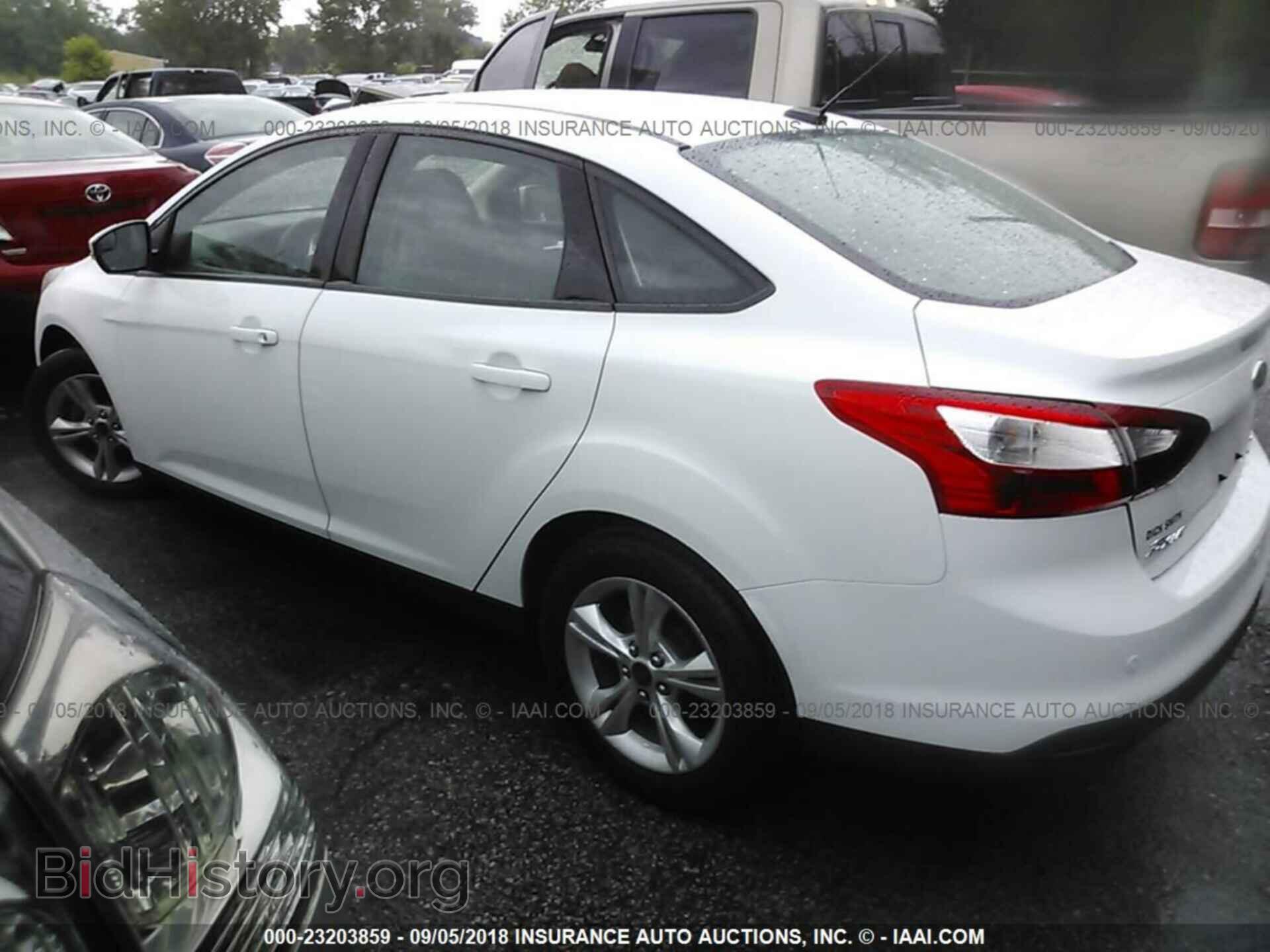 2014 Ford Focus - VIN: 1FADP3F2XEL196886 - Фото 3