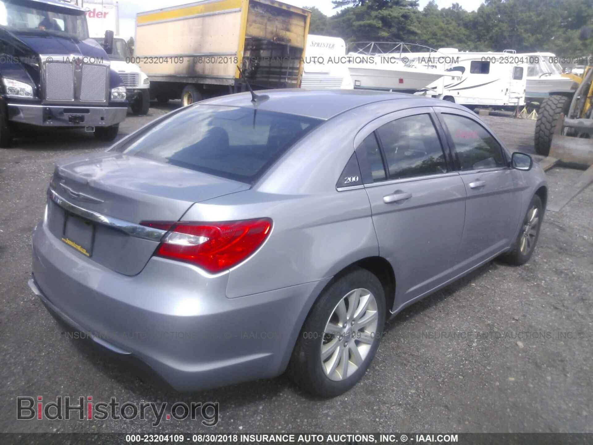 2013 Chrysler 200 - VIN: 1C3CCBBBXDN694367 - Фото 4