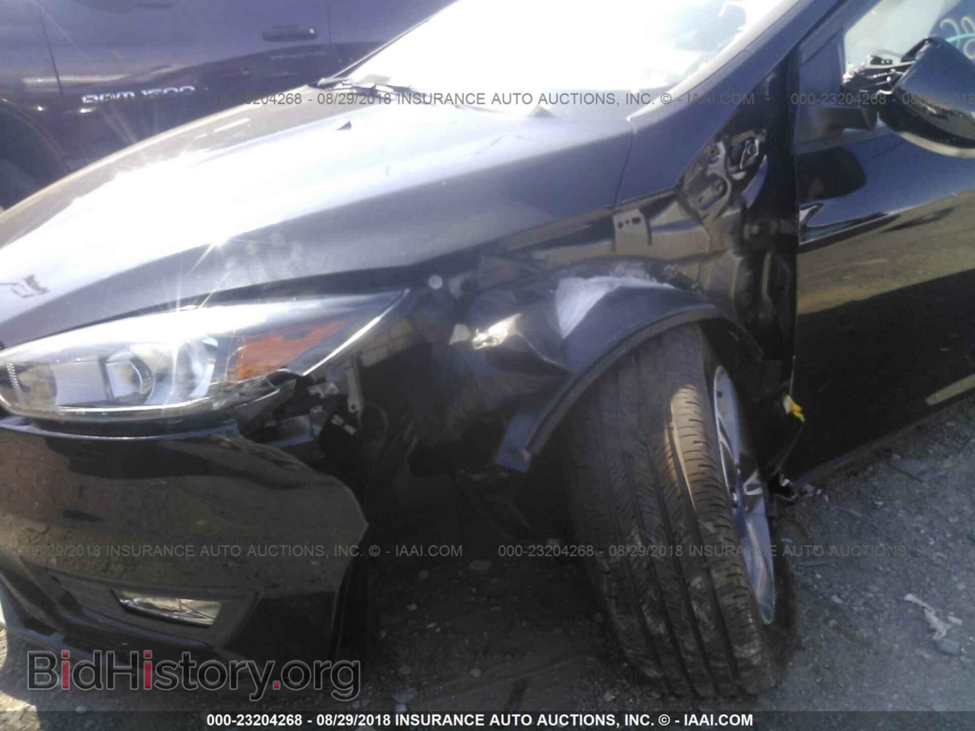 2017 Ford Focus - VIN: 1FADP3FE3HL323587 - Photo 6