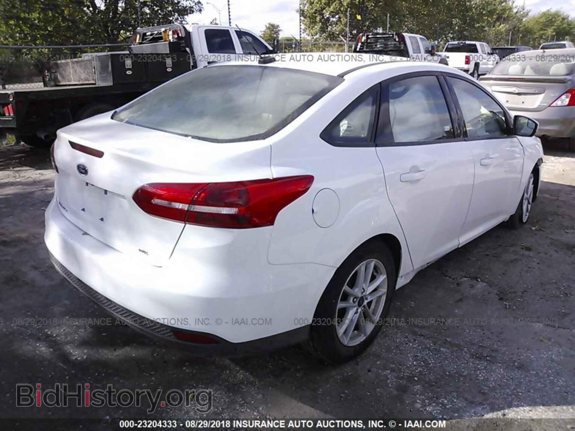 2018 Ford Focus - VIN: 1FADP3F28JL231287 - Фото 4