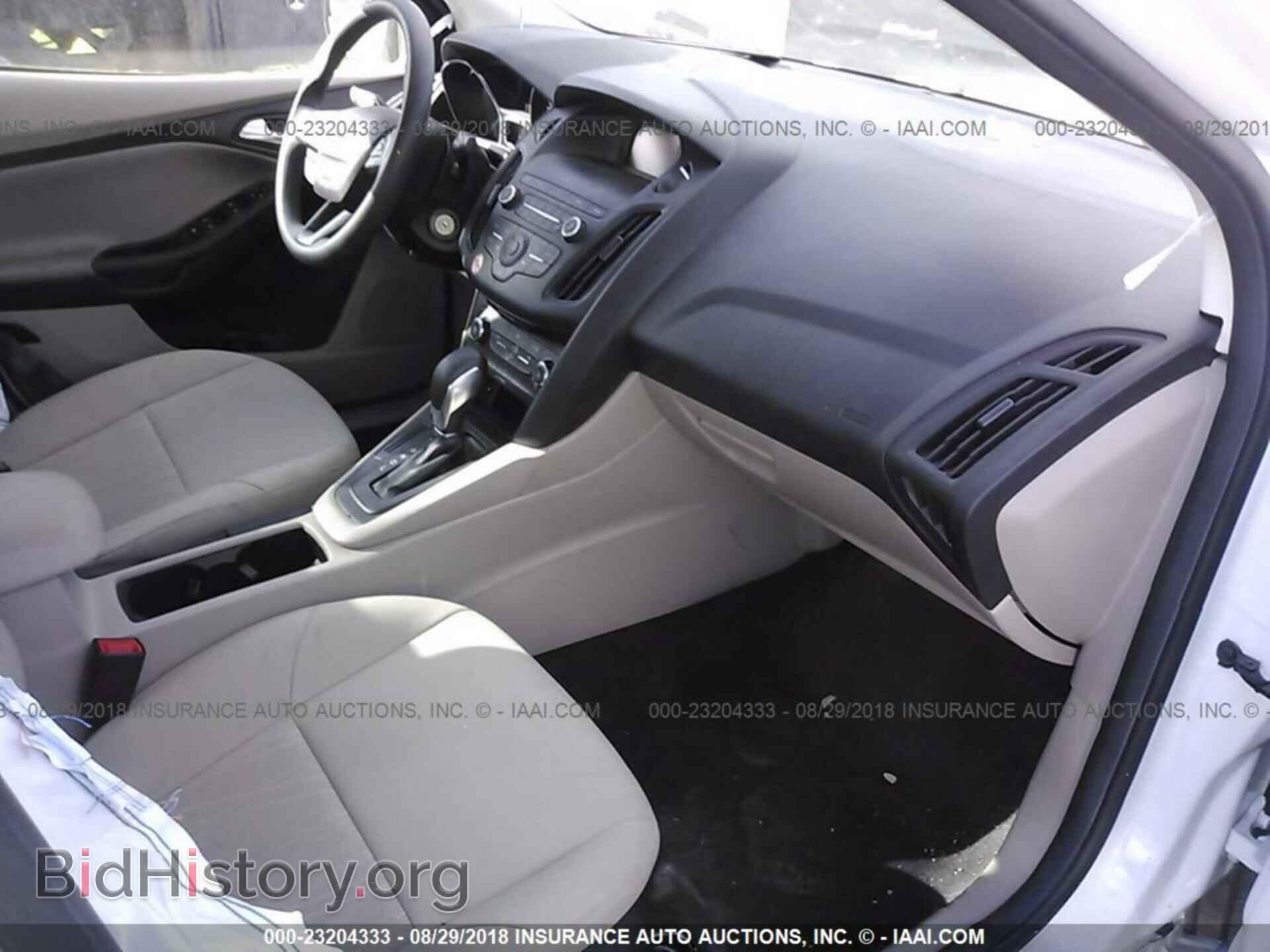 2018 Ford Focus - VIN: 1FADP3F28JL231287 - Фото 5