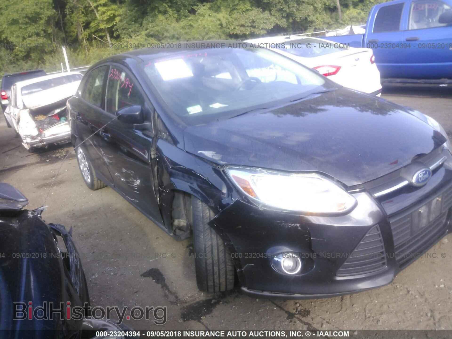 Photo 1FAHP3F26CL317749 - Ford Focus 2012