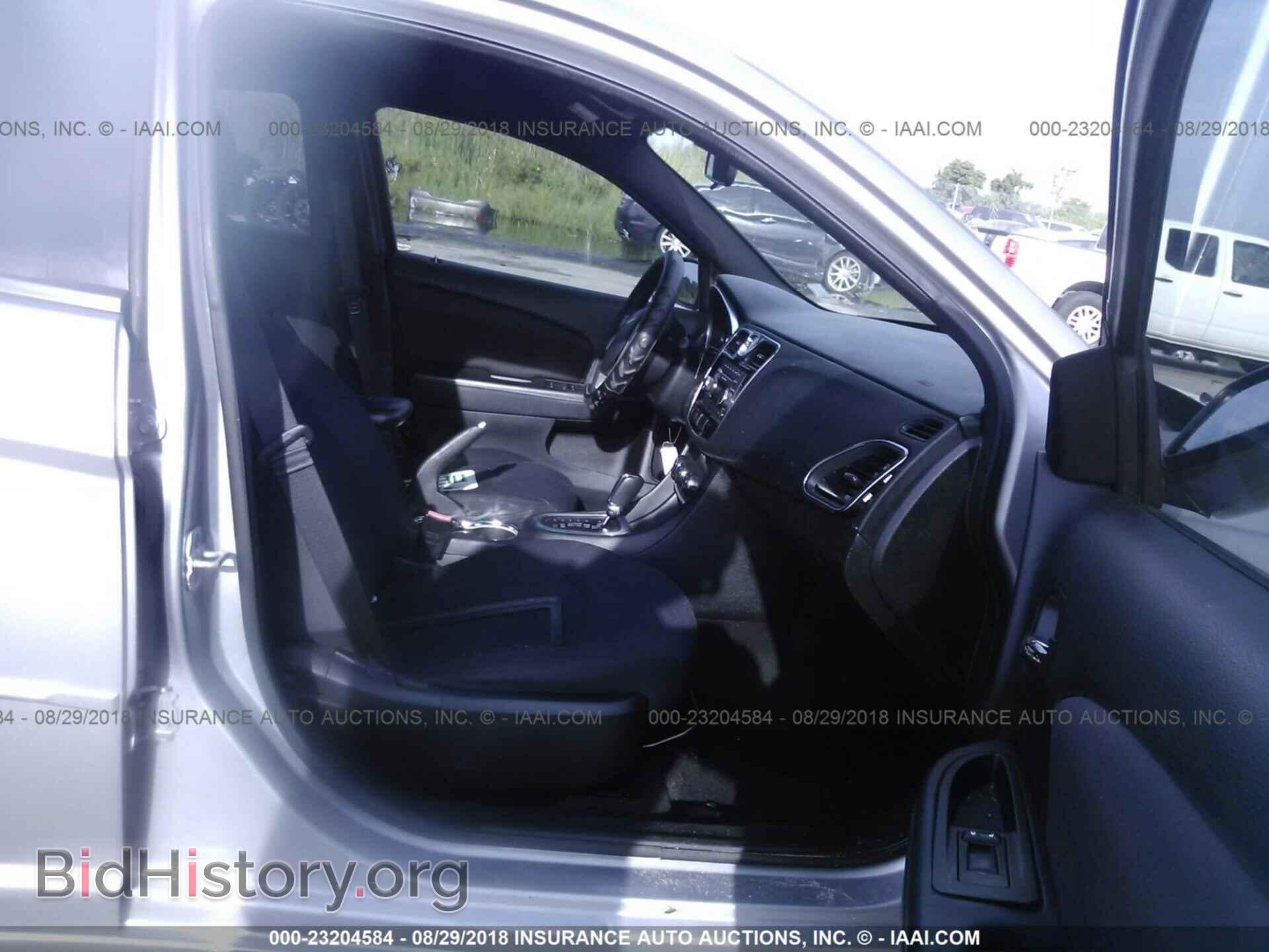 2013 Chrysler 200 - VIN: 1C3CCBBB9DN656726 - Фото 5