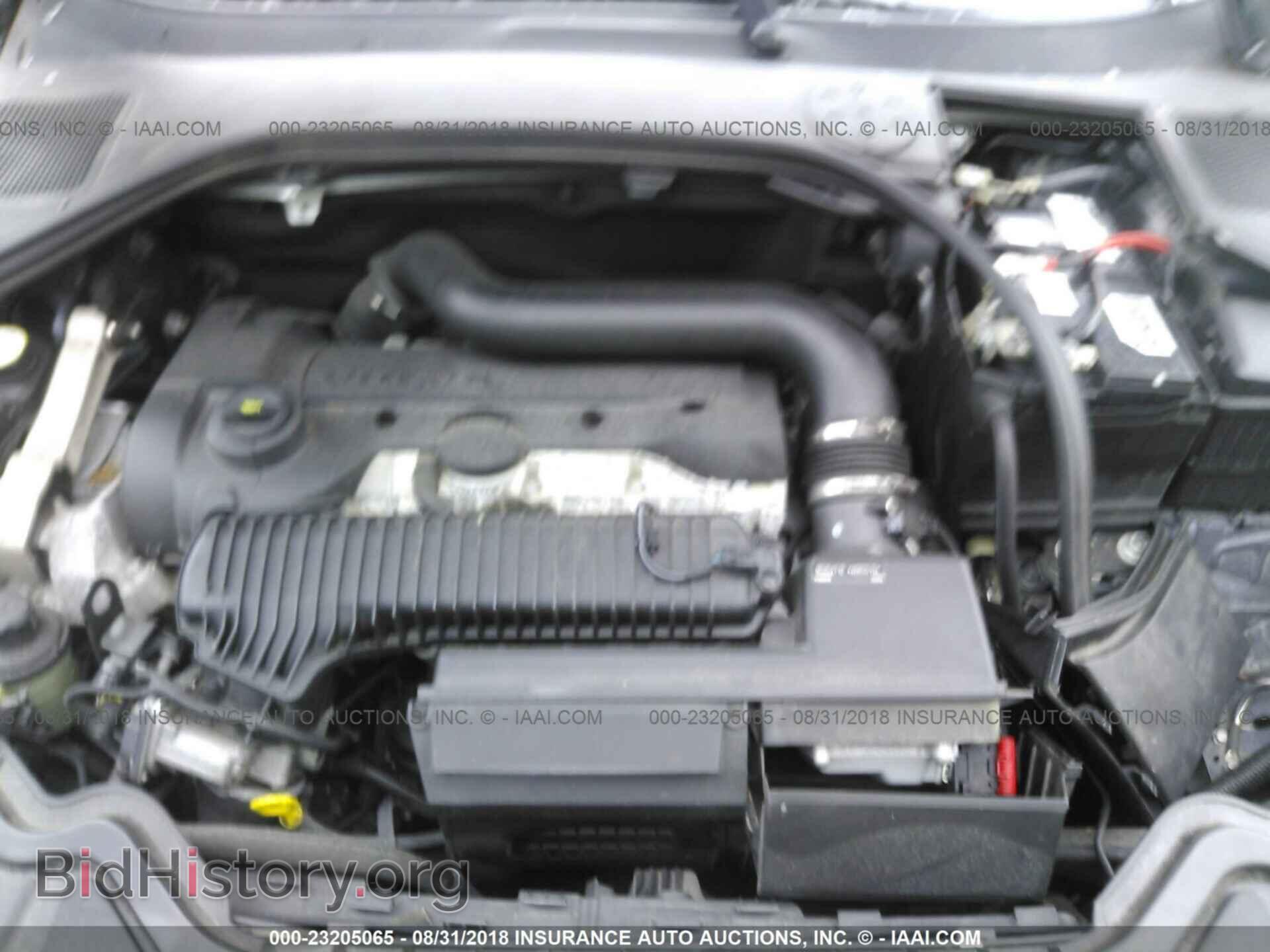 2014 Volvo S60 - VIN: YV1612FS4E2282984 - Фото 10