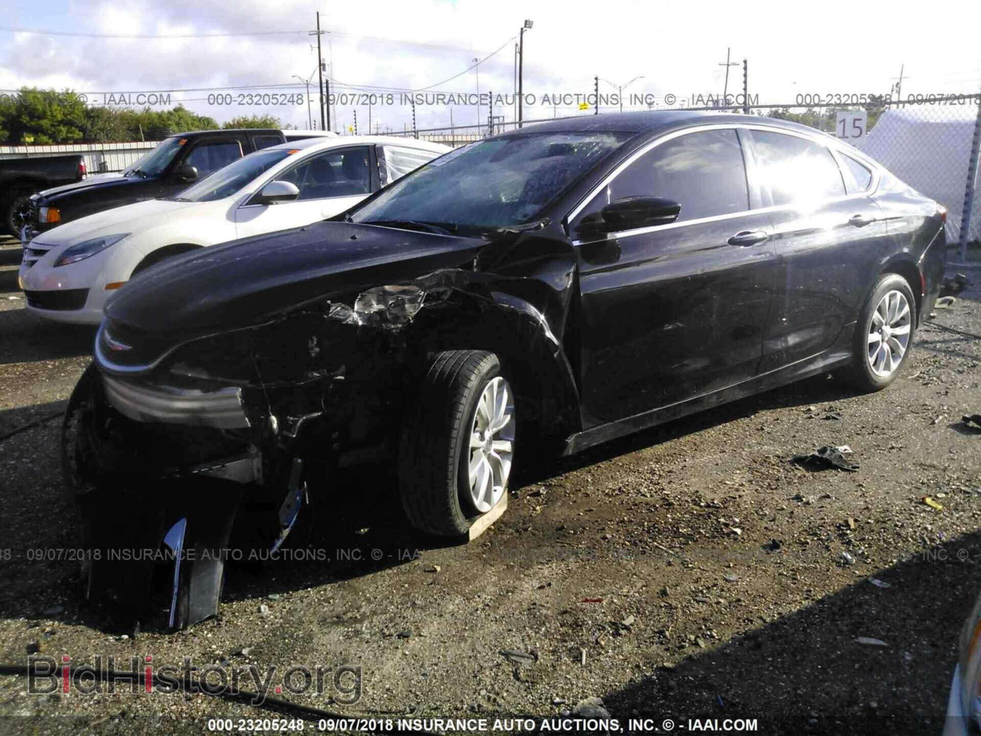 2015 Chrysler 200 - VIN: 1C3CCCCGXFN519314 - Photo 2