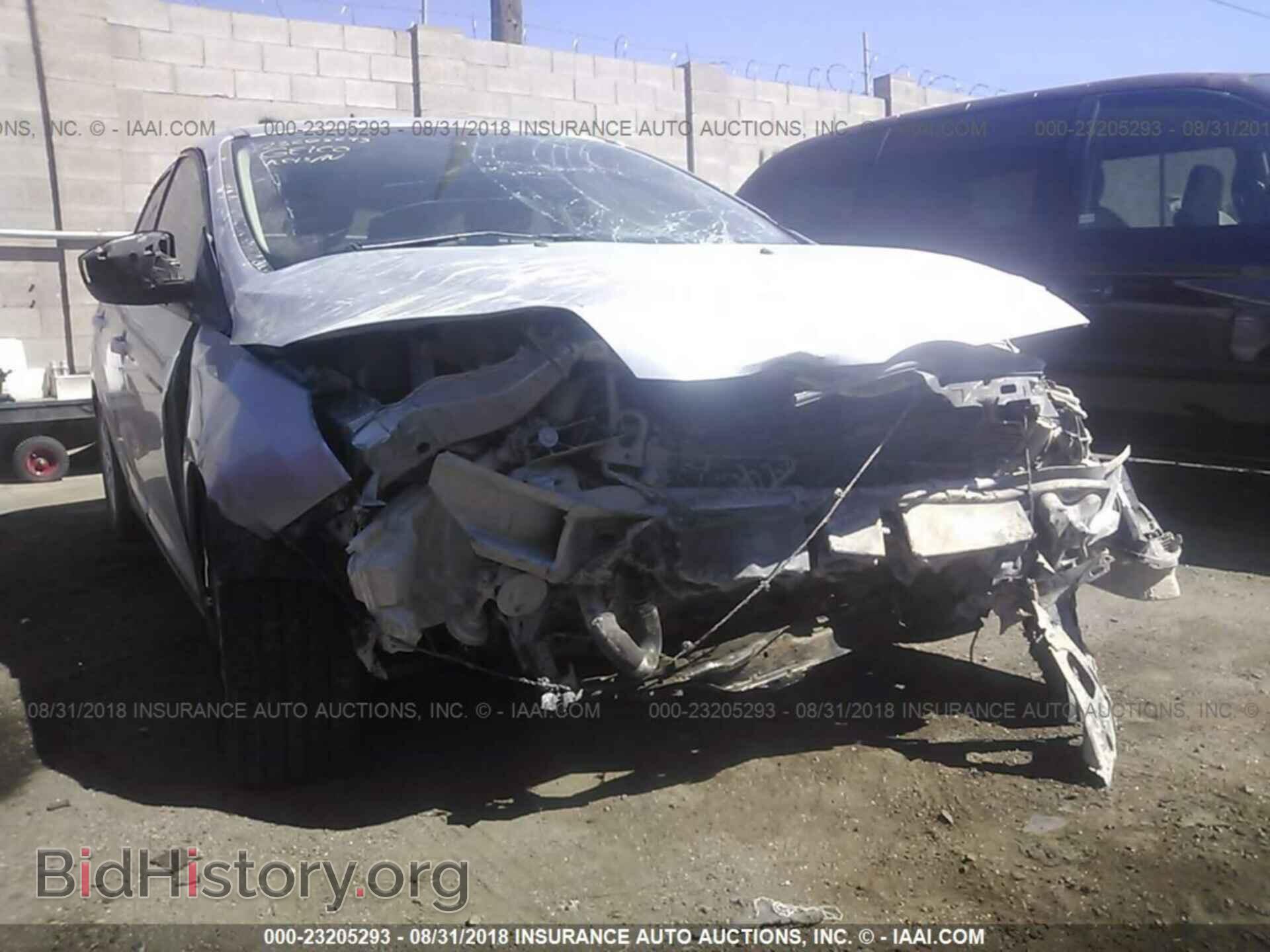 2012 Ford Focus - VIN: 1FAHP3K29CL210460 - Фото 6