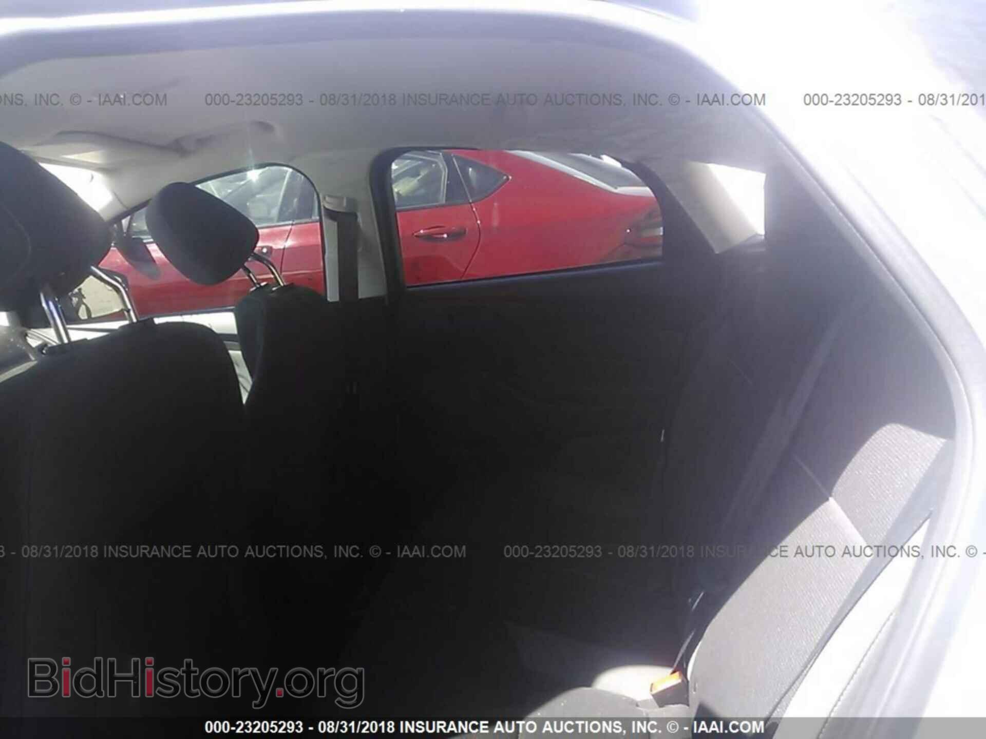 2012 Ford Focus - VIN: 1FAHP3K29CL210460 - Фото 8