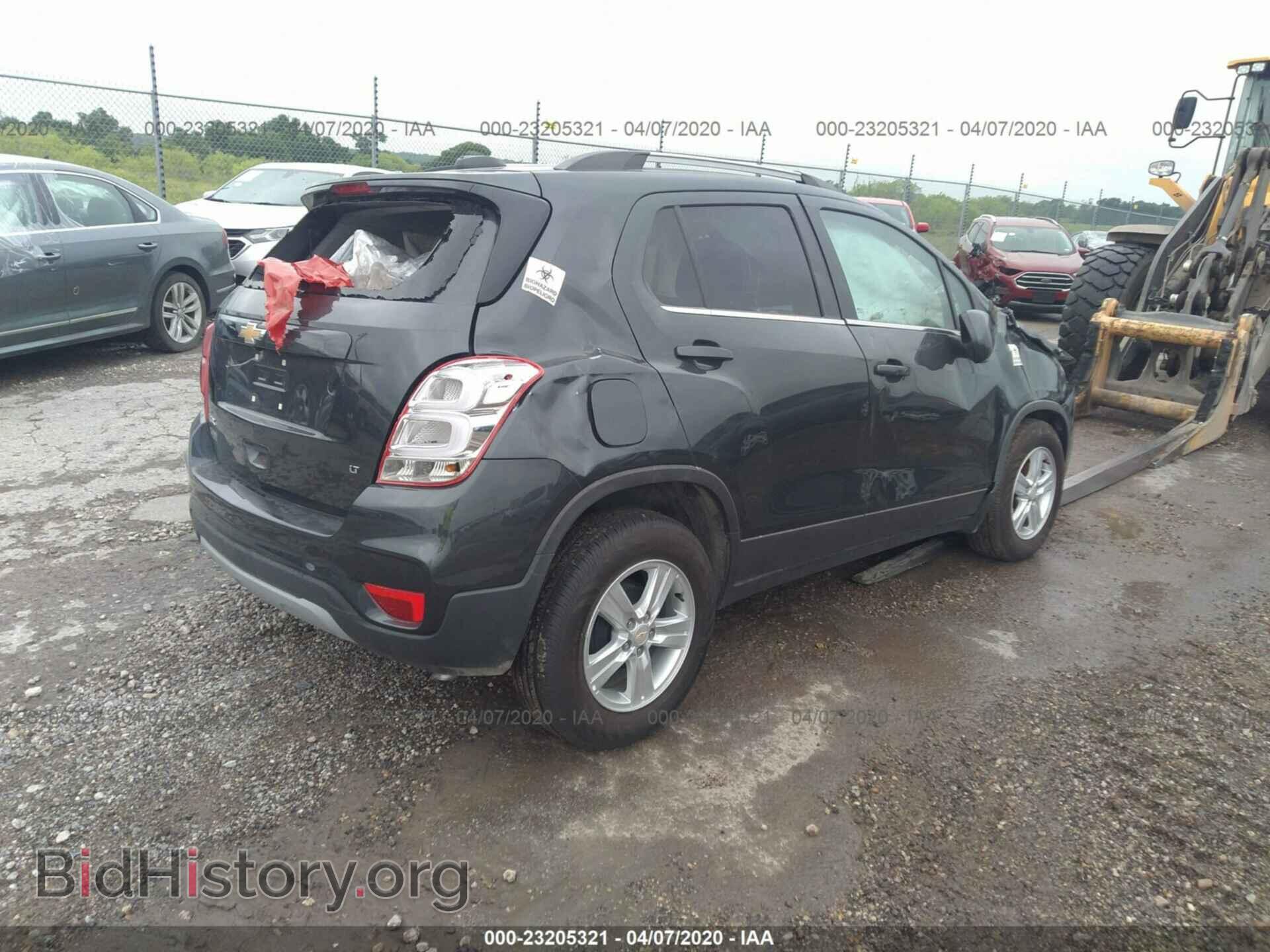2018 Chevrolet Trax - VIN: 3GNCJLSB9JL398850 - Фото 4