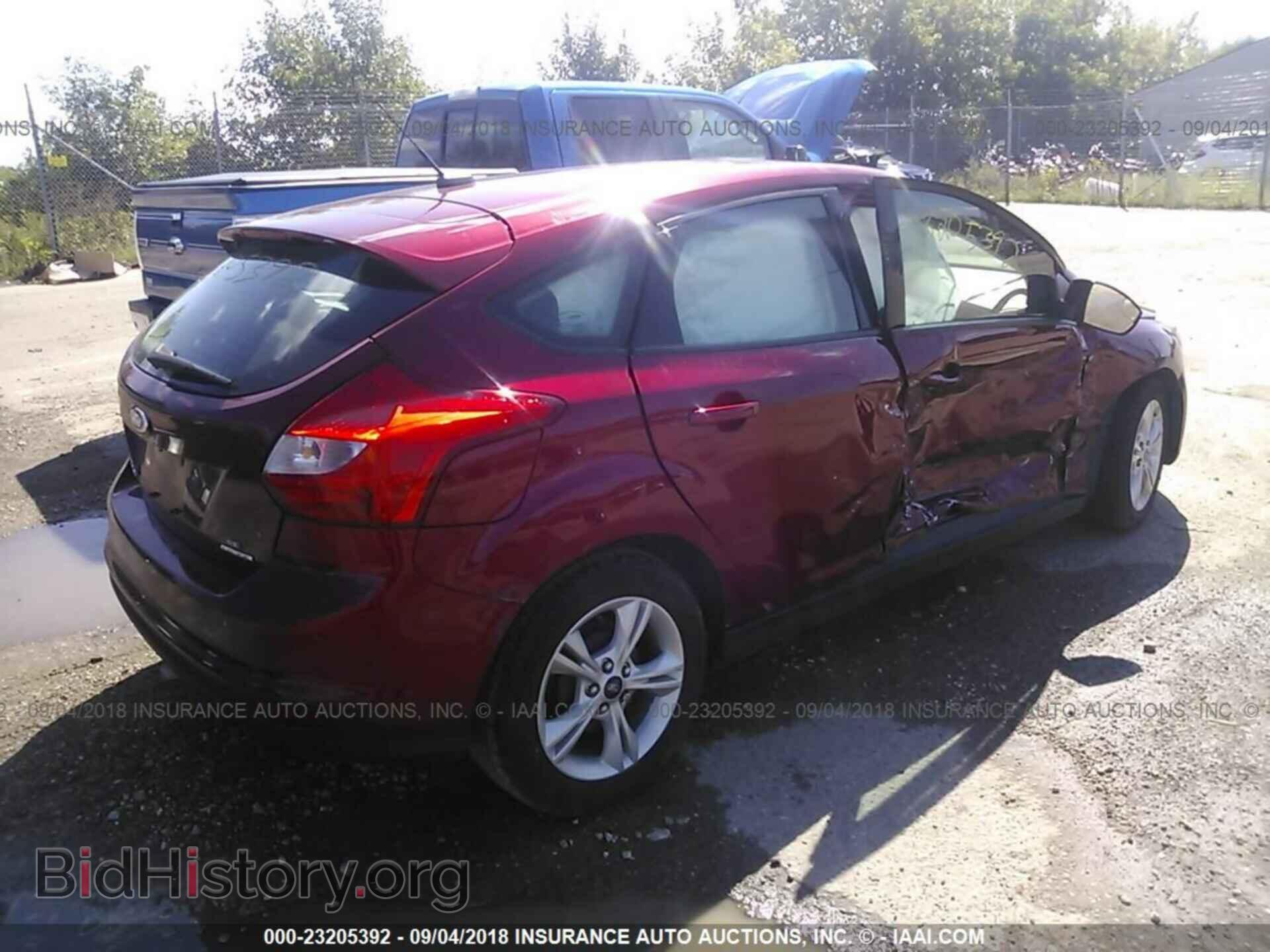 2014 Ford Focus - VIN: 1FADP3K26EL437459 - Photo 4
