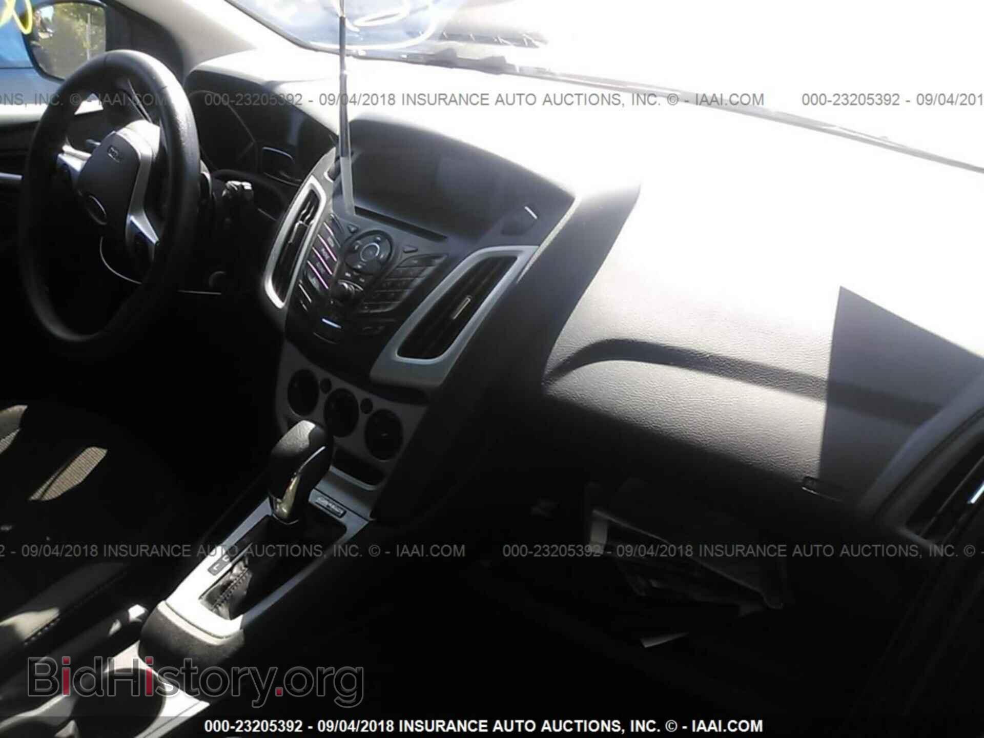 2014 Ford Focus - VIN: 1FADP3K26EL437459 - Photo 5