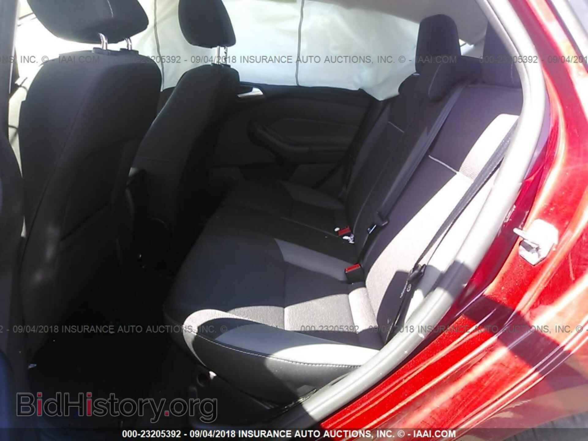 2014 Ford Focus - VIN: 1FADP3K26EL437459 - Photo 8