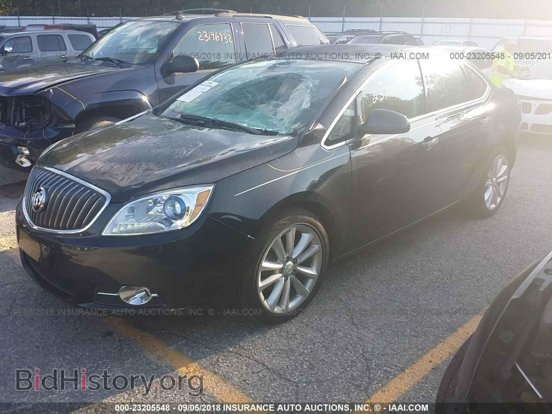 2014 Buick Verano - VIN: 1G4PS5SK4E4162570 - Фото 2