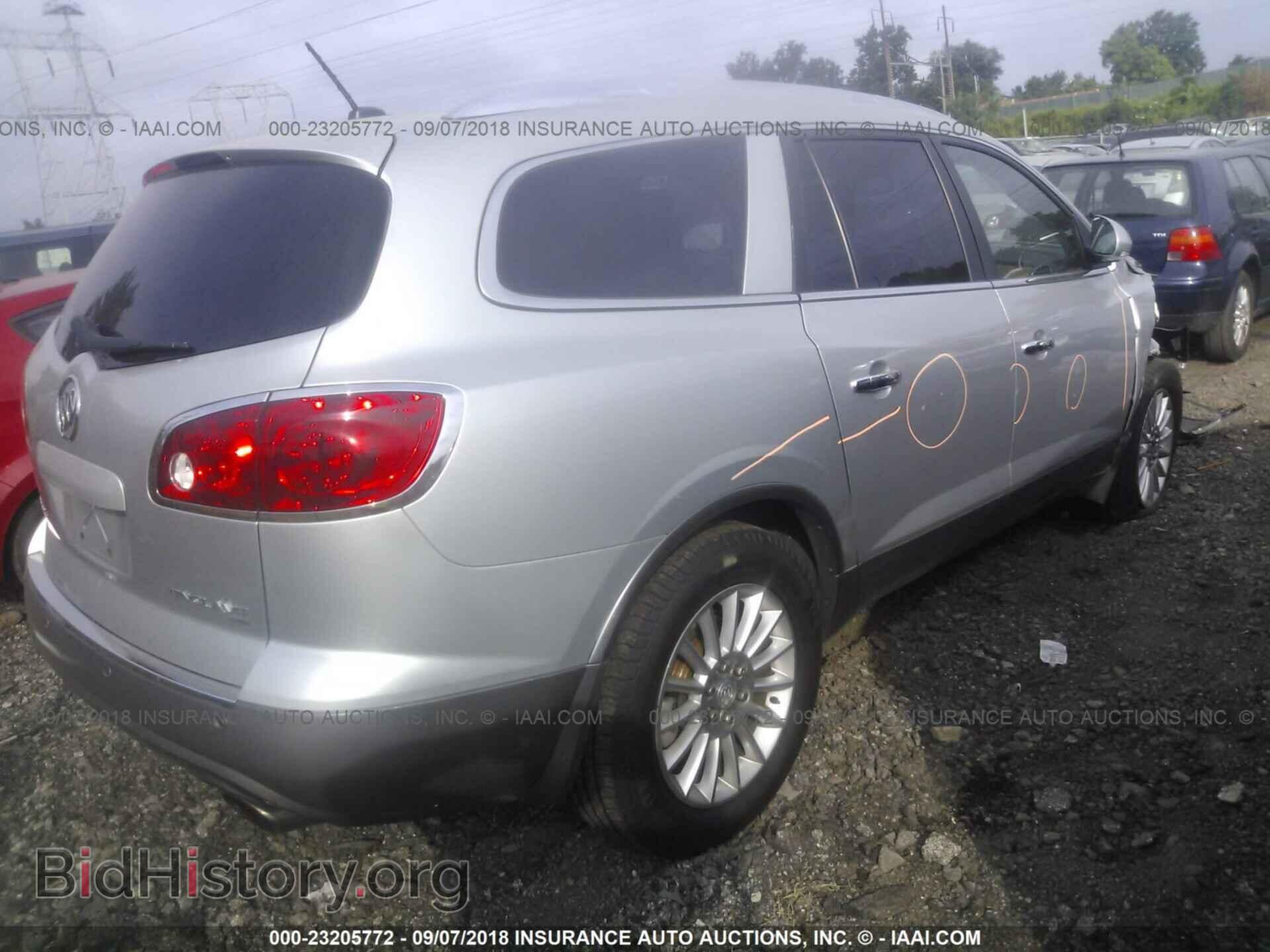 2012 Buick Enclave - VIN: 5GAKVCED0CJ330406 - Photo 4