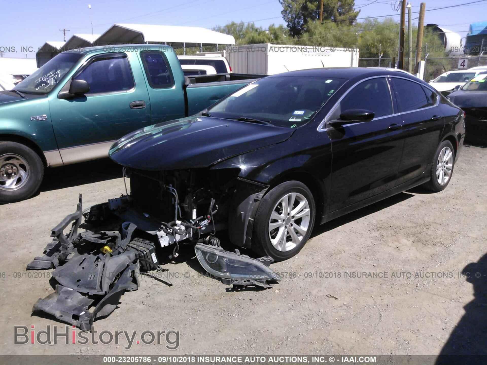 2015 Chrysler 200 - VIN: 1C3CCCAB8FN634405 - Фото 2